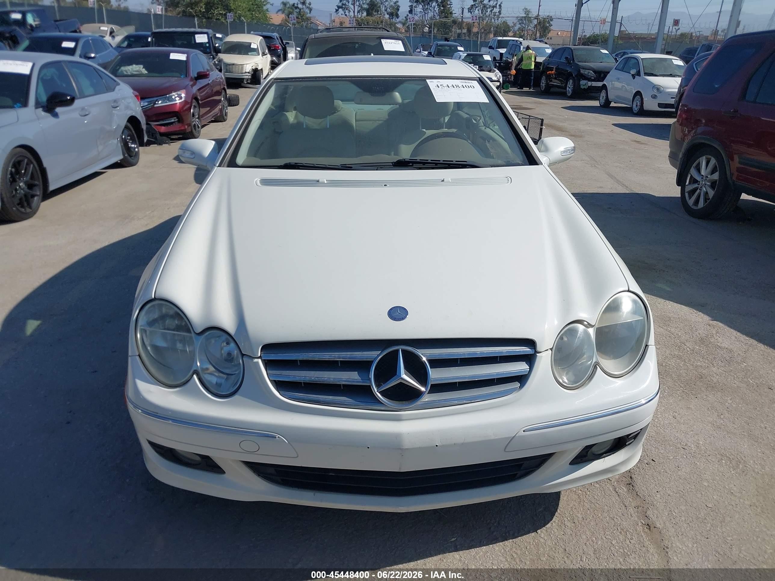 2009 Mercedes-benz Clk 350   Белый vin: WDBTJ56H39F269283