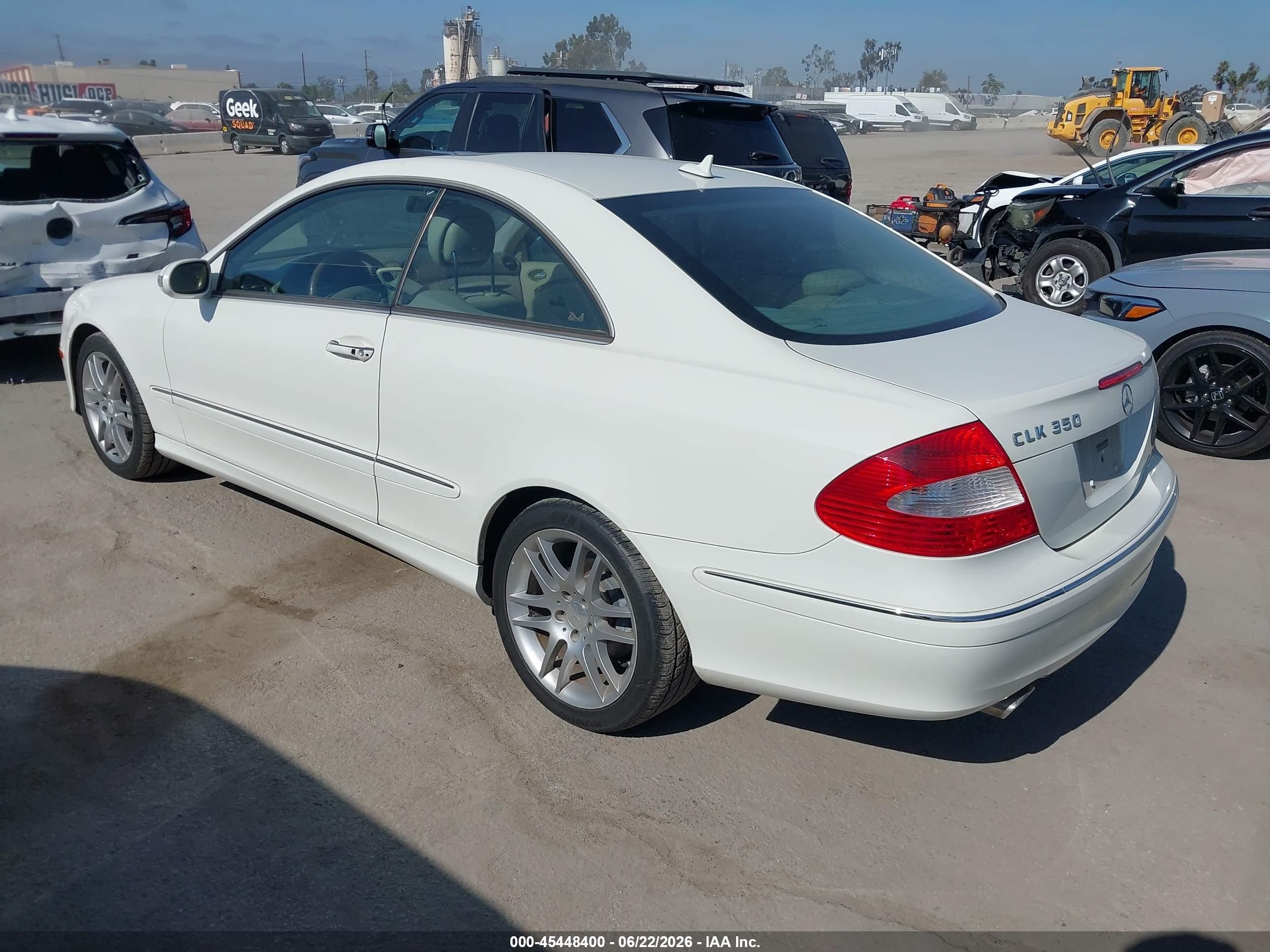 2009 Mercedes-benz Clk 350   Белый vin: WDBTJ56H39F269283