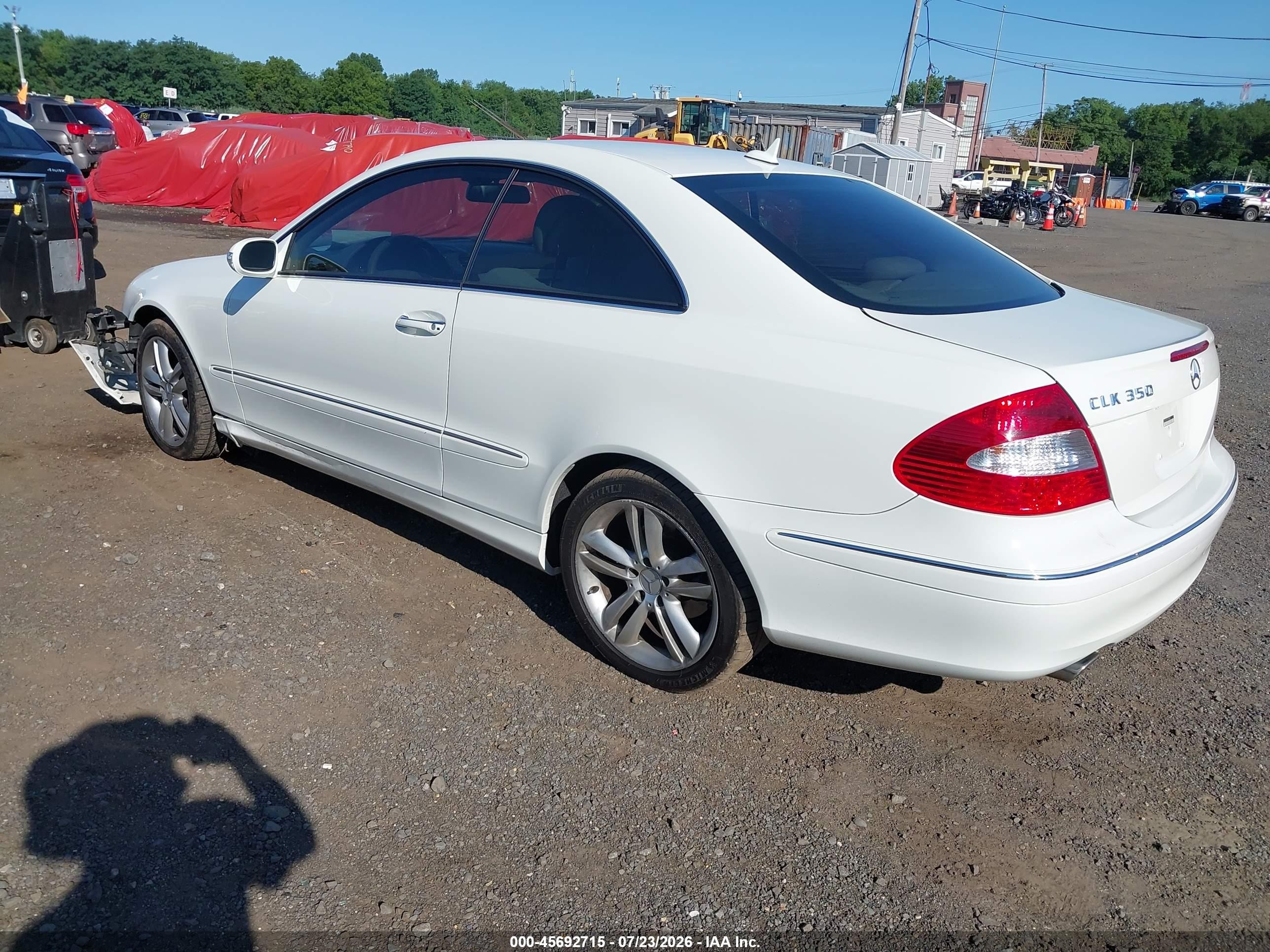 2007 Mercedes-benz Clk 350   White vin: WDBTJ56H57F208532
