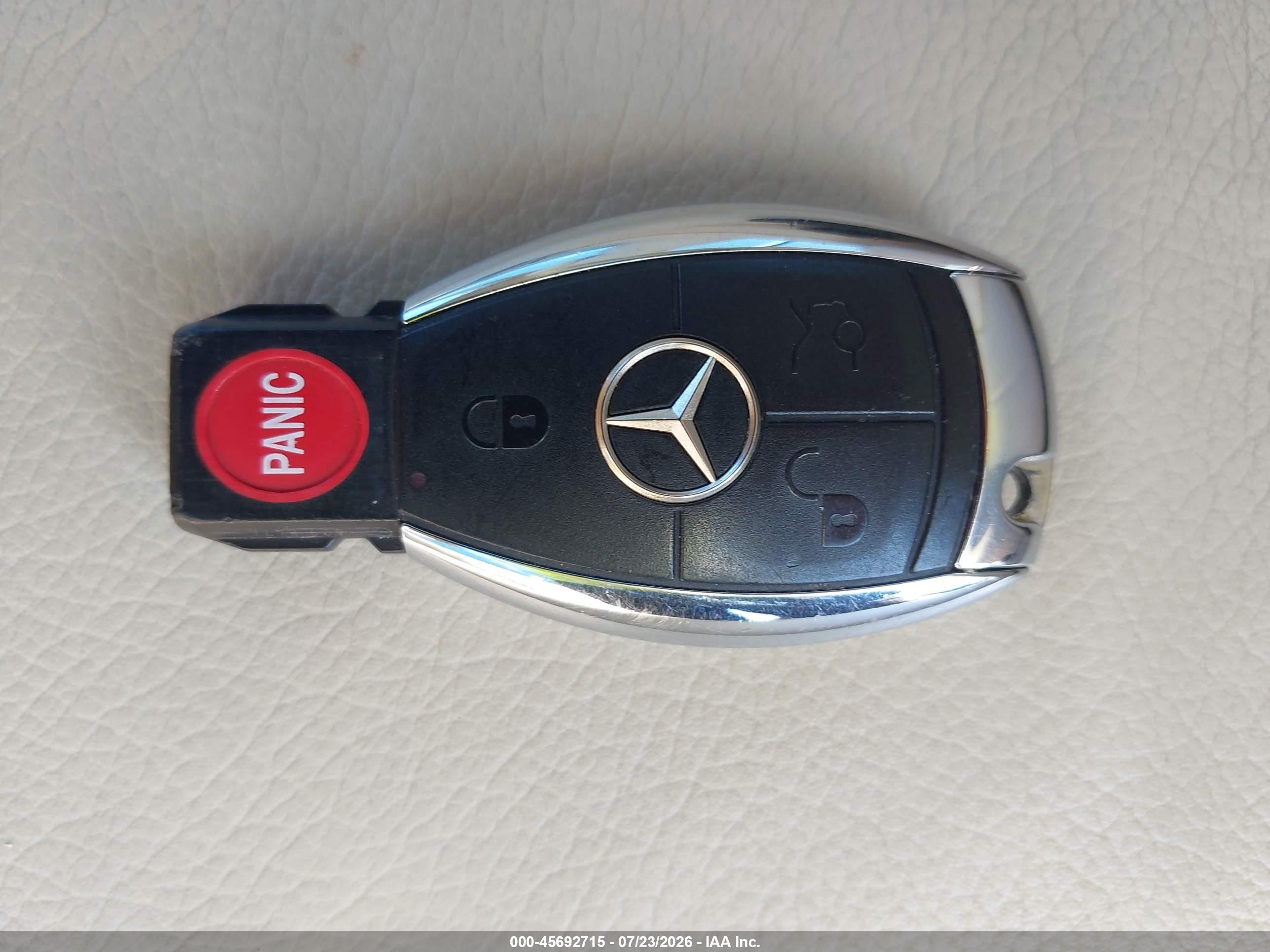 2007 Mercedes-benz Clk 350   White vin: WDBTJ56H57F208532
