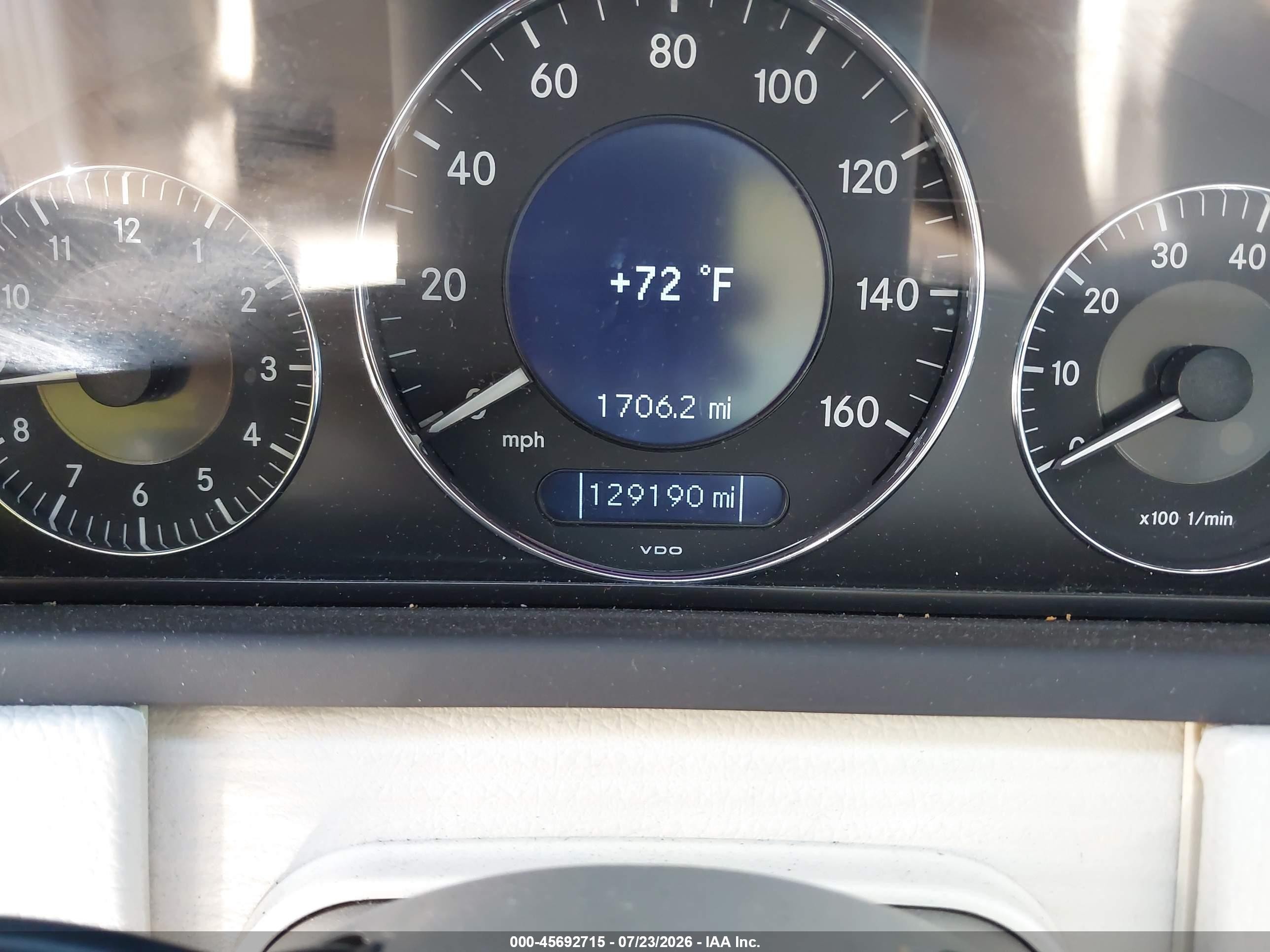 2007 Mercedes-benz Clk 350   White vin: WDBTJ56H57F208532