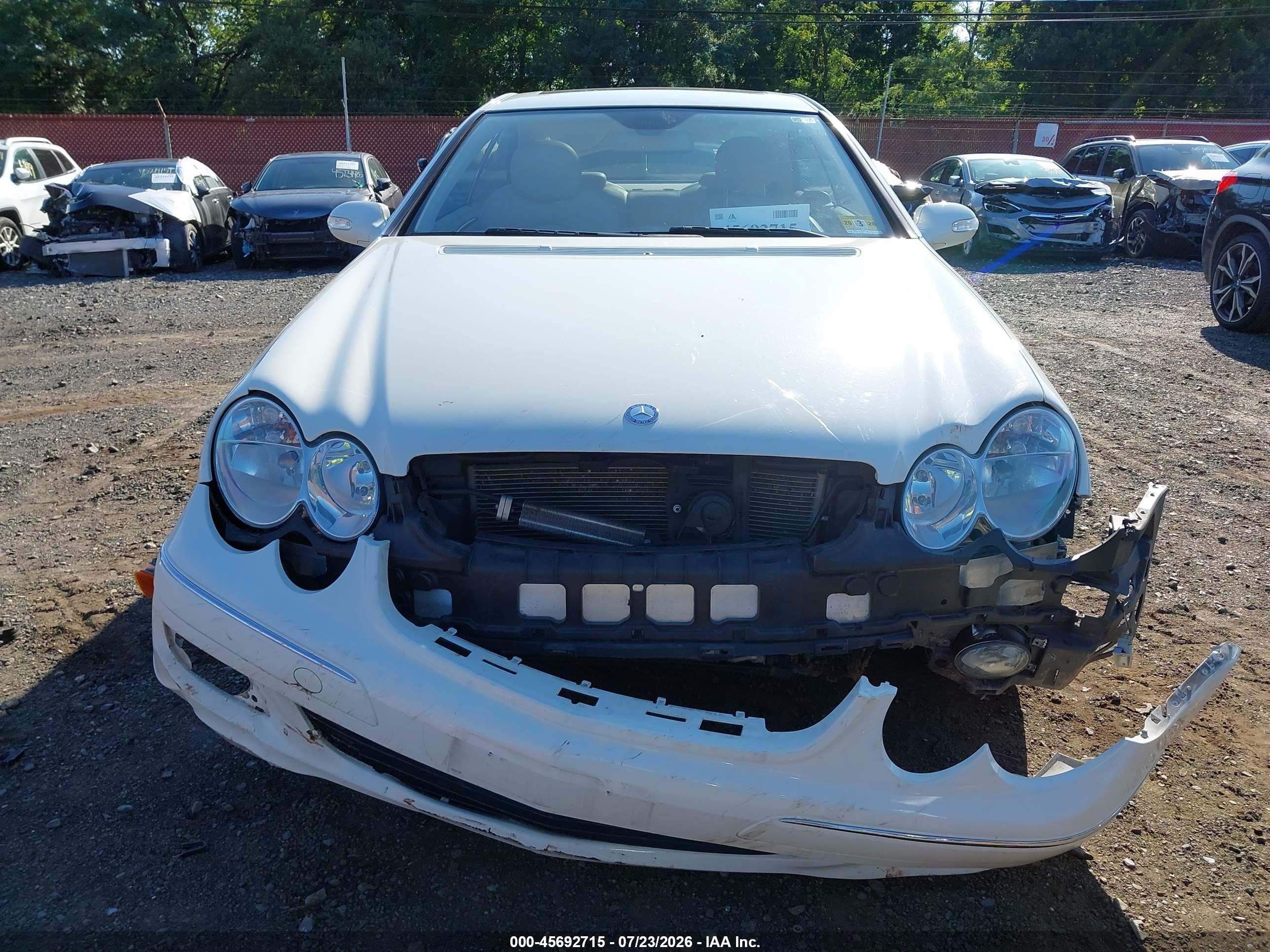 2007 Mercedes-benz Clk 350   White vin: WDBTJ56H57F208532