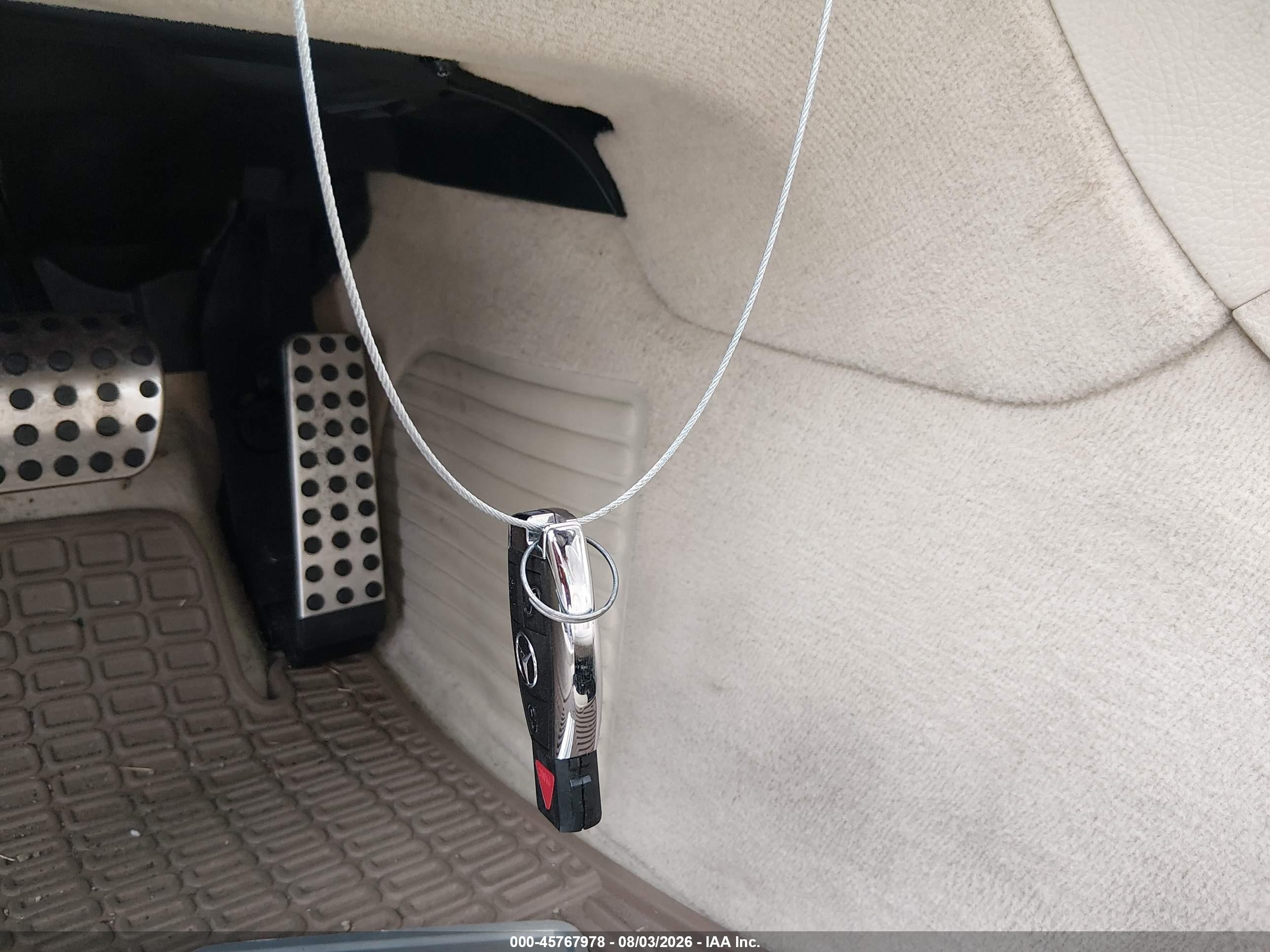 2009 Mercedes-benz Clk 350   Белый vin: WDBTJ56H59F268877