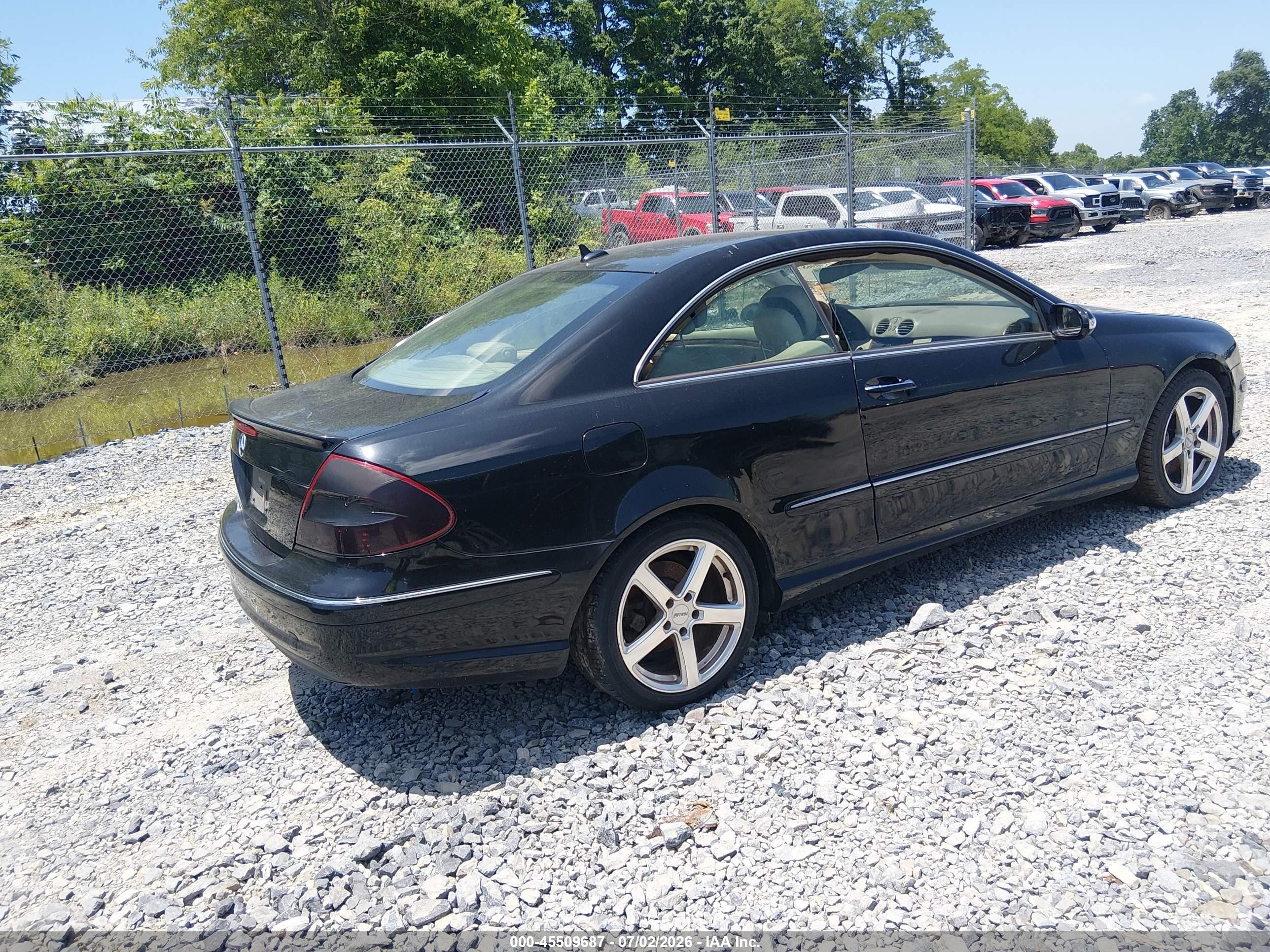 2009 Mercedes-benz Clk 350   Black vin: WDBTJ56H59F269429