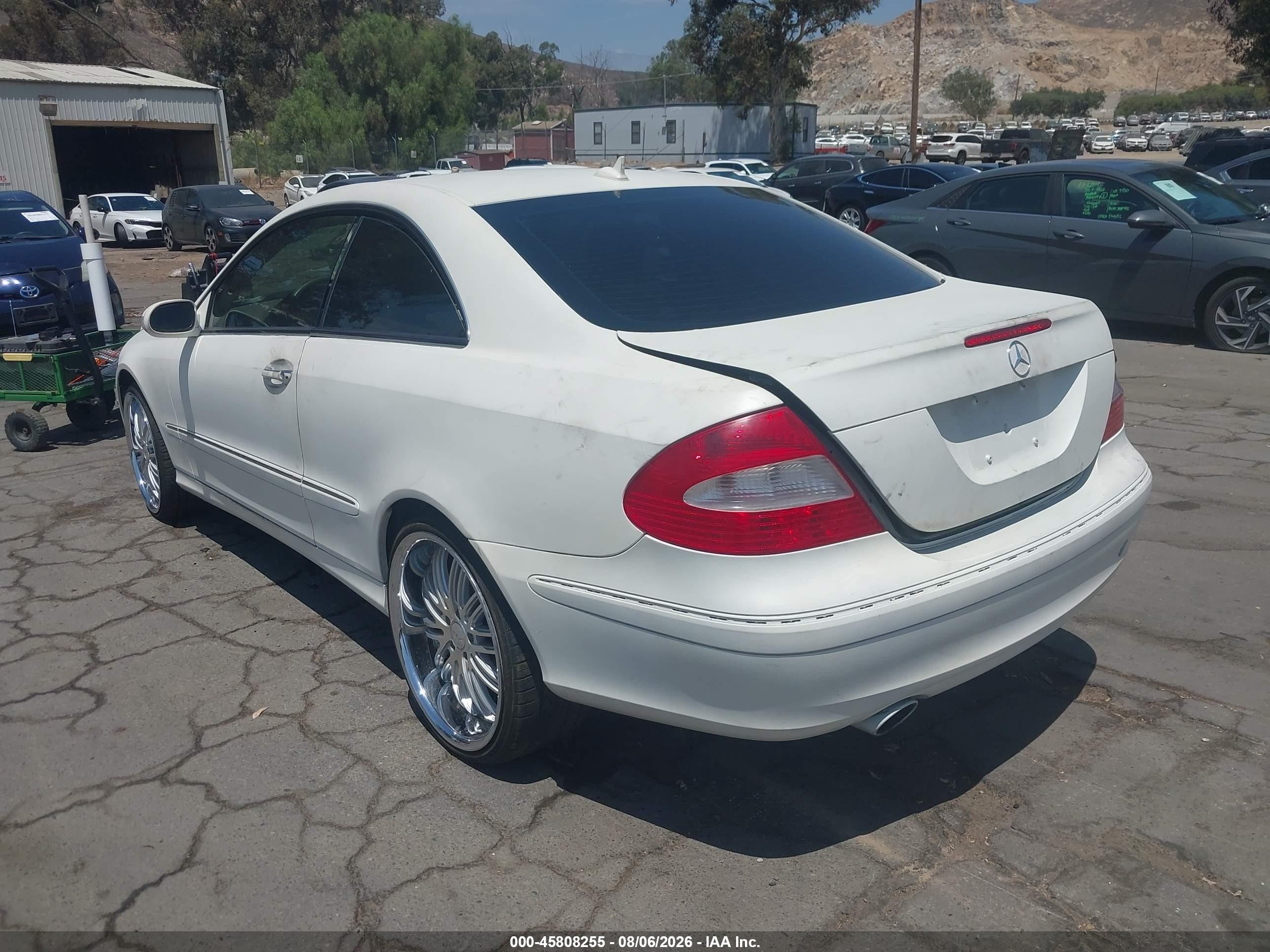 2009 Mercedes-benz Clk 350 White vin: WDBTJ56H69F260013