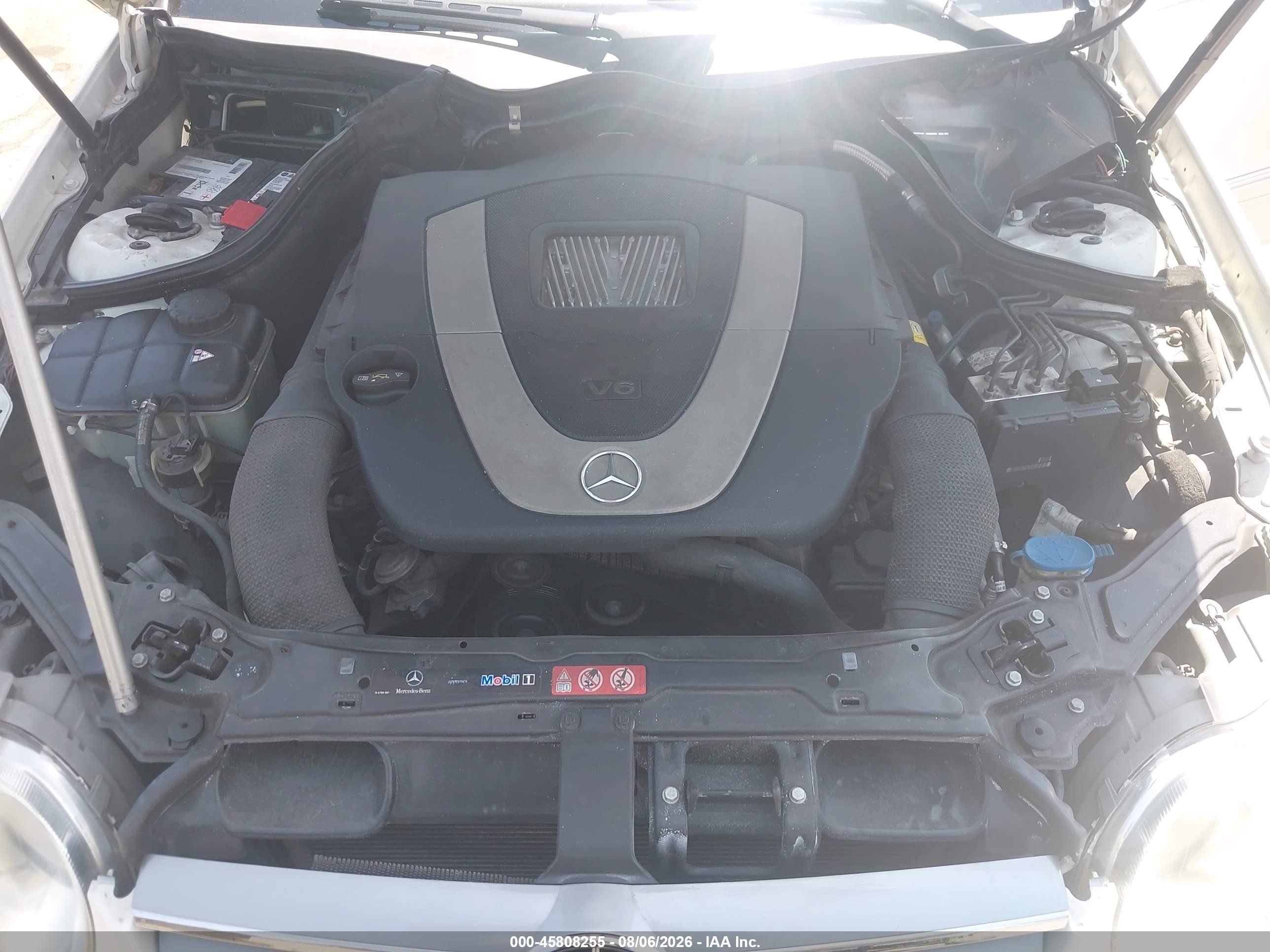 2009 Mercedes-benz Clk 350 White vin: WDBTJ56H69F260013
