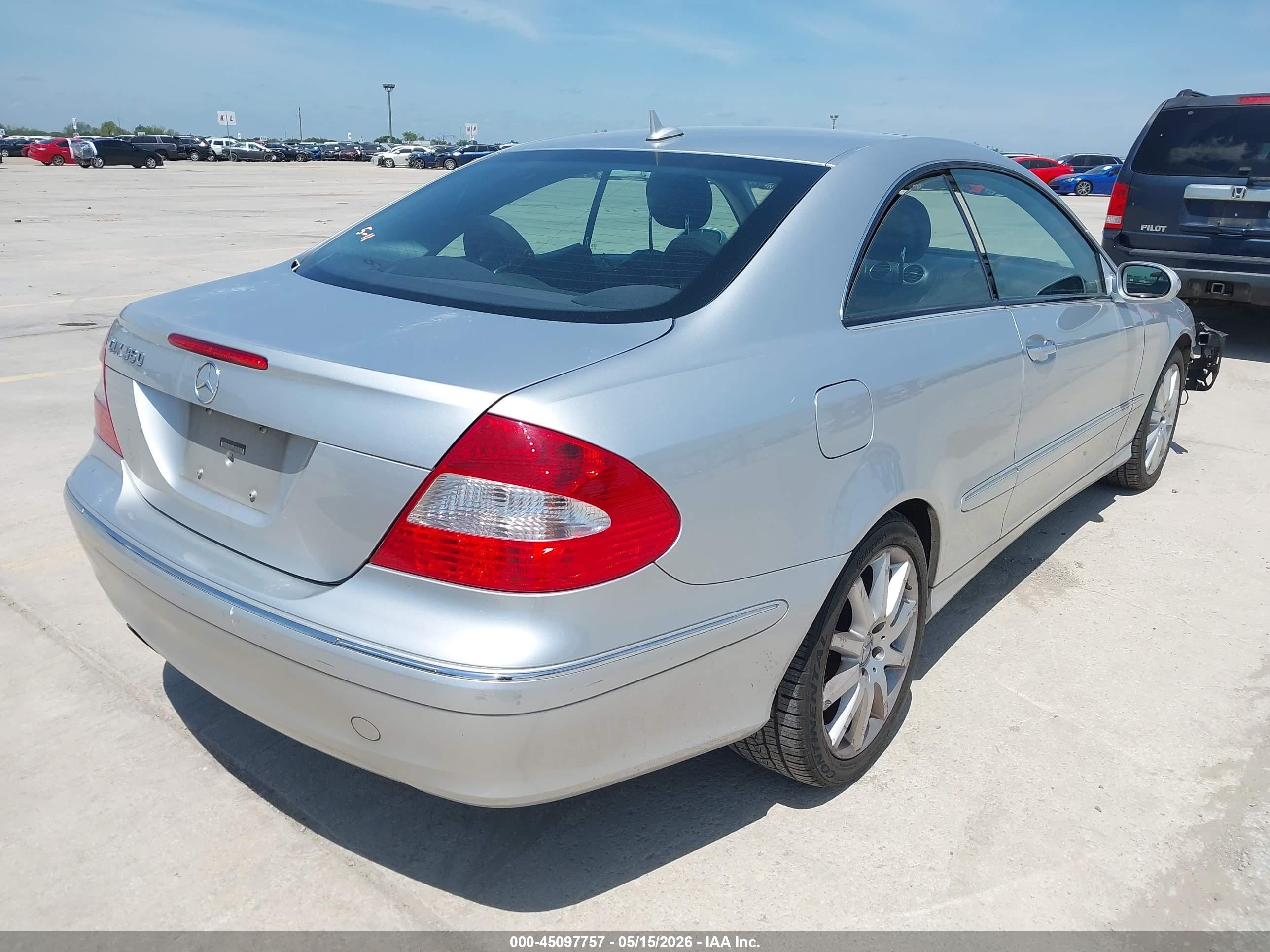 2007 Mercedes-benz Clk 350   Silver vin: WDBTJ56HX7F219767
