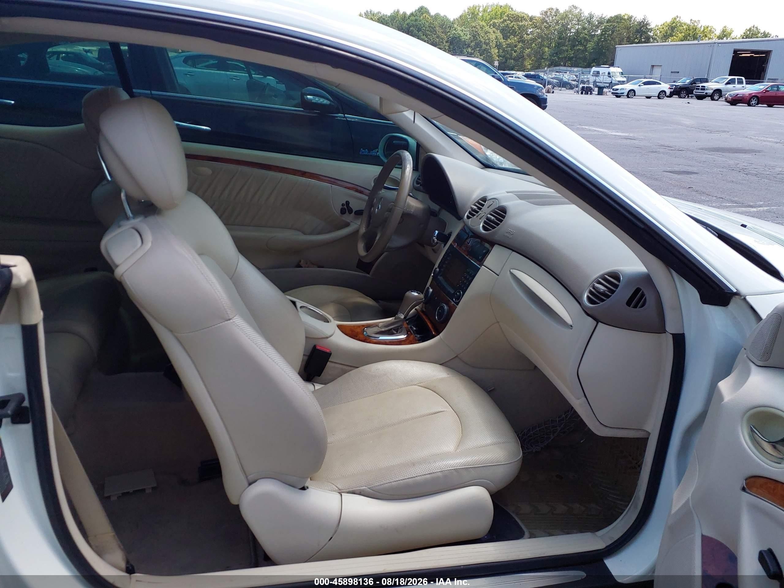2009 Mercedes-benz Clk 350   White vin: WDBTJ56HX9F265246