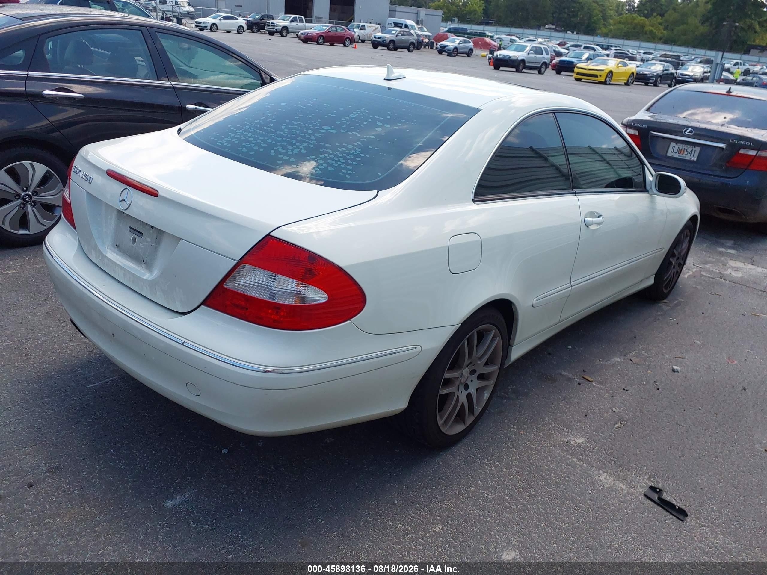 2009 Mercedes-benz Clk 350   White vin: WDBTJ56HX9F265246