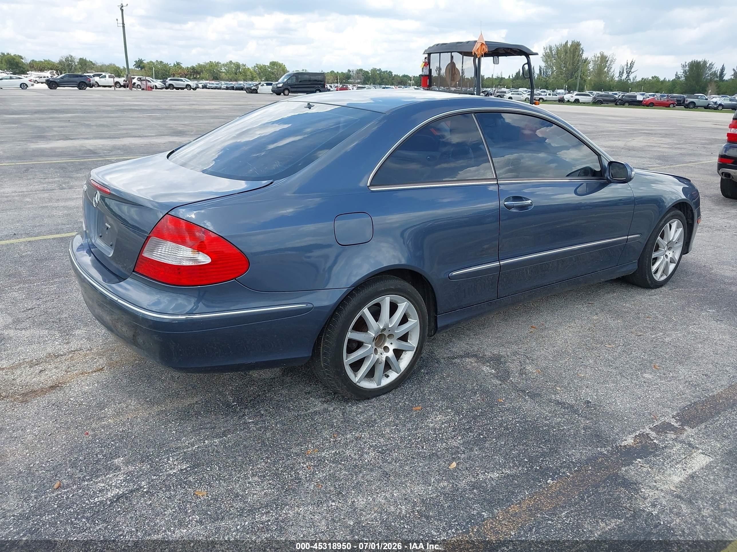 2006 Mercedes-benz Clk 350   Blue vin: WDBTJ56J86F189654