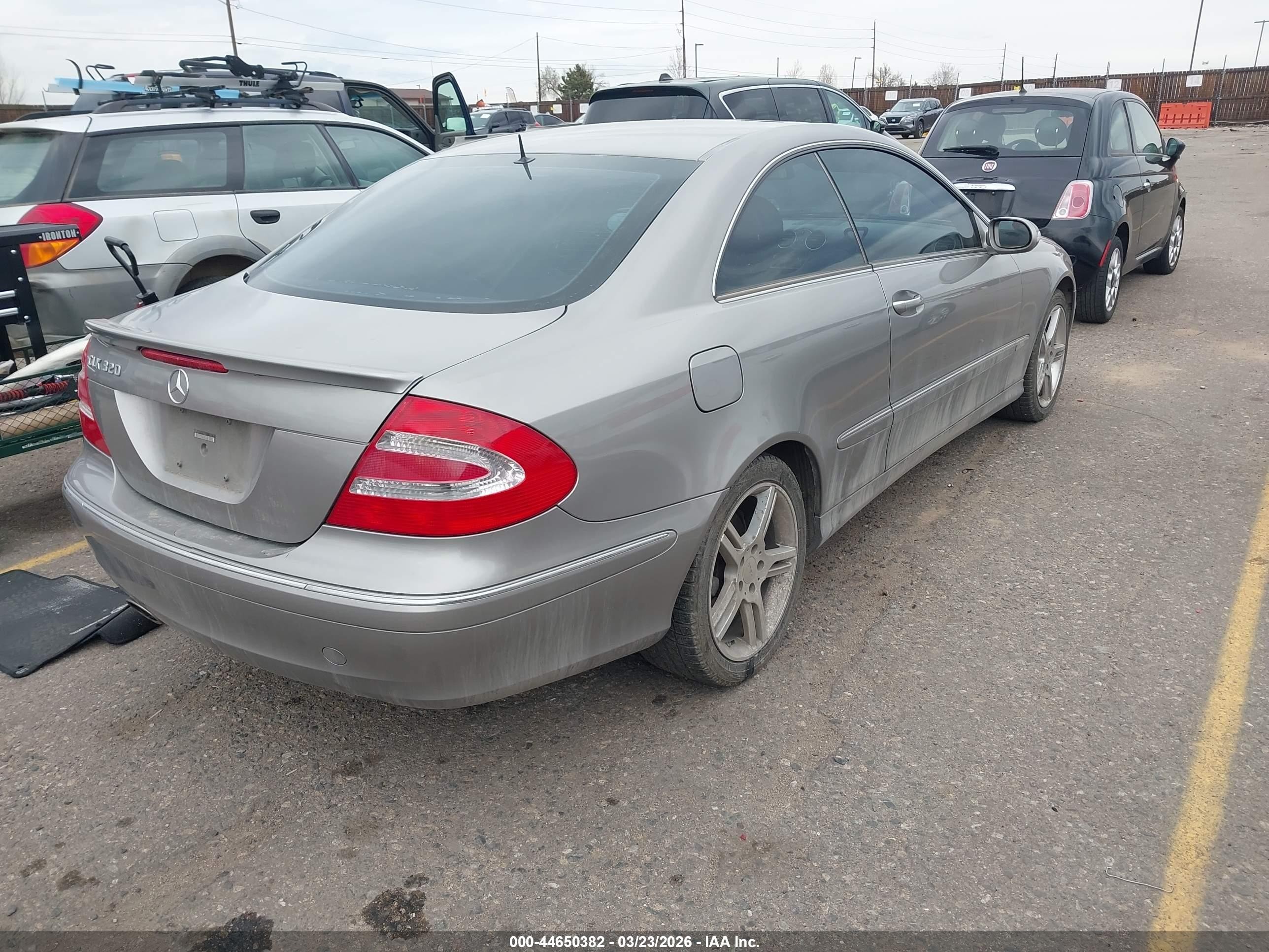 2005 Mercedes-benz Clk 320   Gray vin: WDBTJ65J05F132211