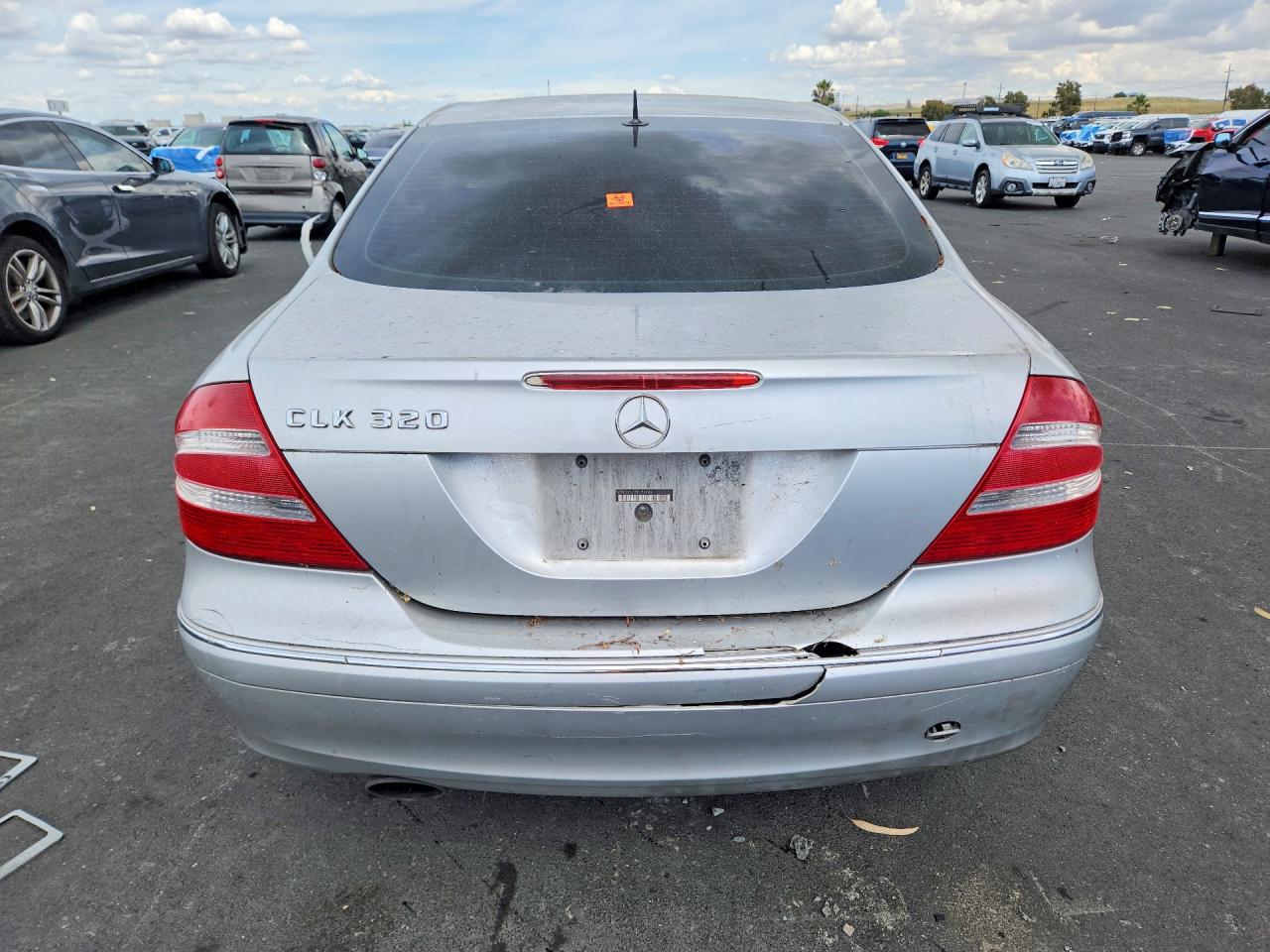 2005 Mercedes-benz Clk 320c Two Tone vin: WDBTJ65J15F153794