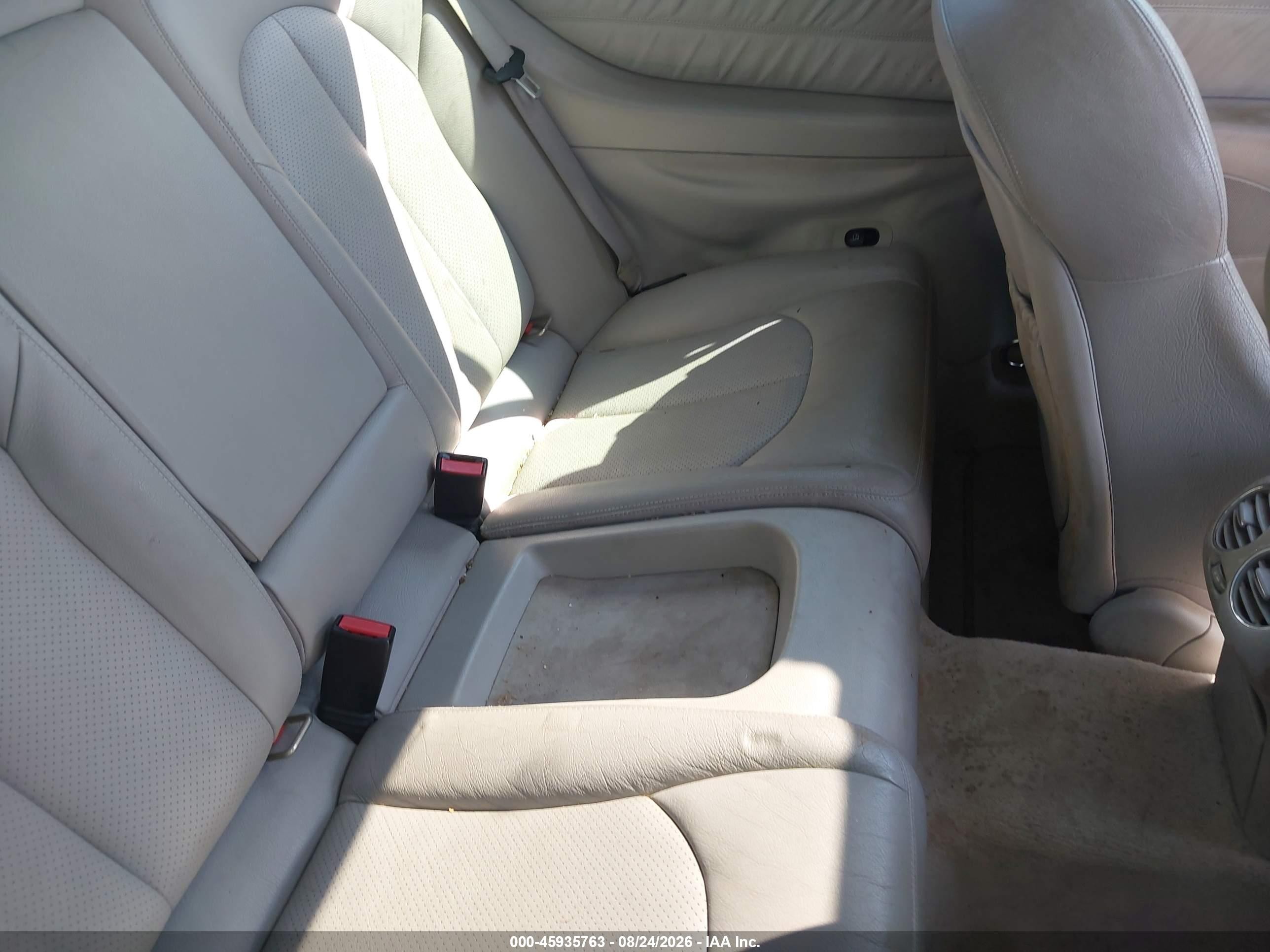 2004 Mercedes-benz Clk 320   White vin: WDBTJ65J24F105610