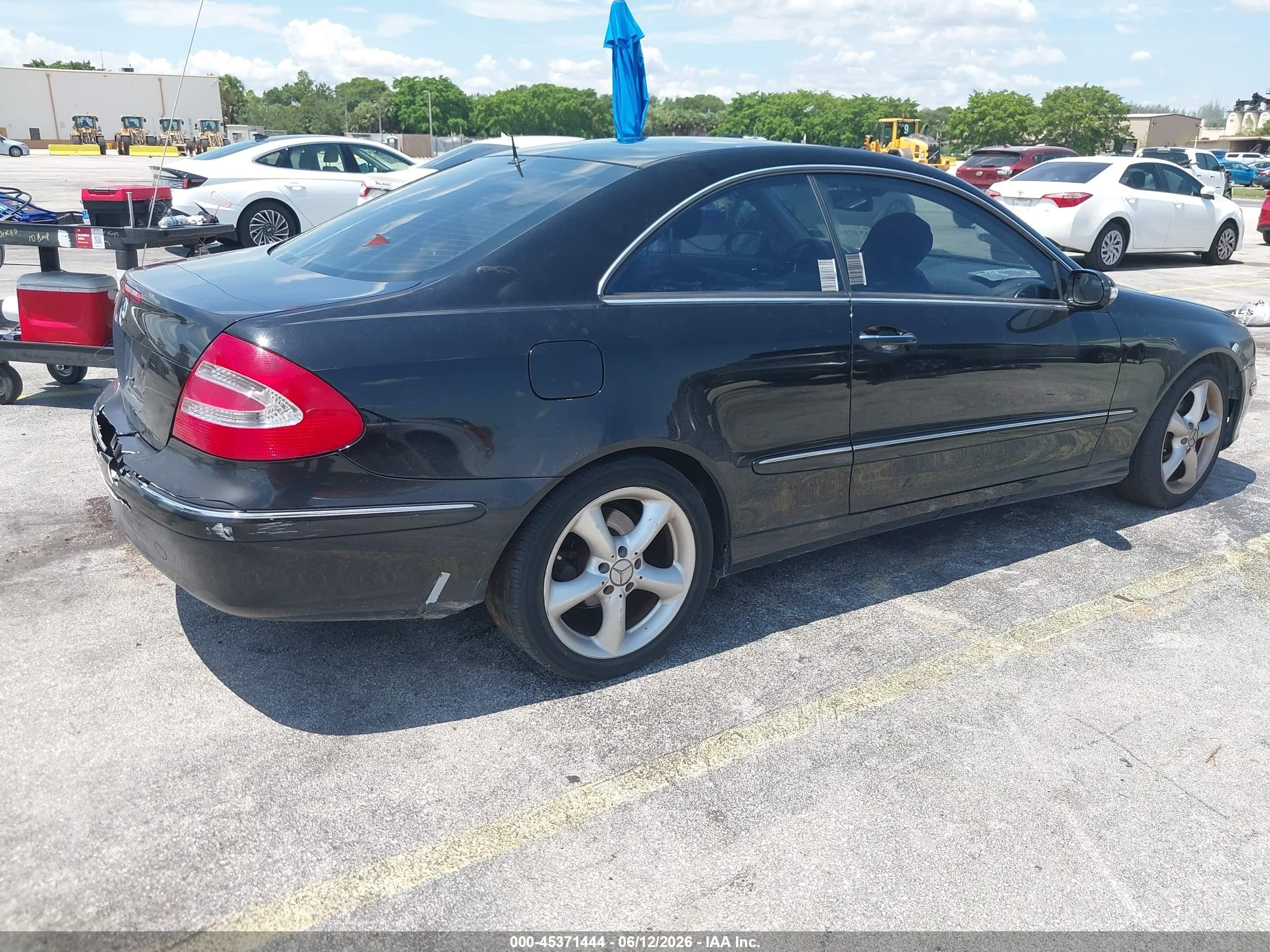 2004 Mercedes-benz Clk 320   Black vin: WDBTJ65J34F091099
