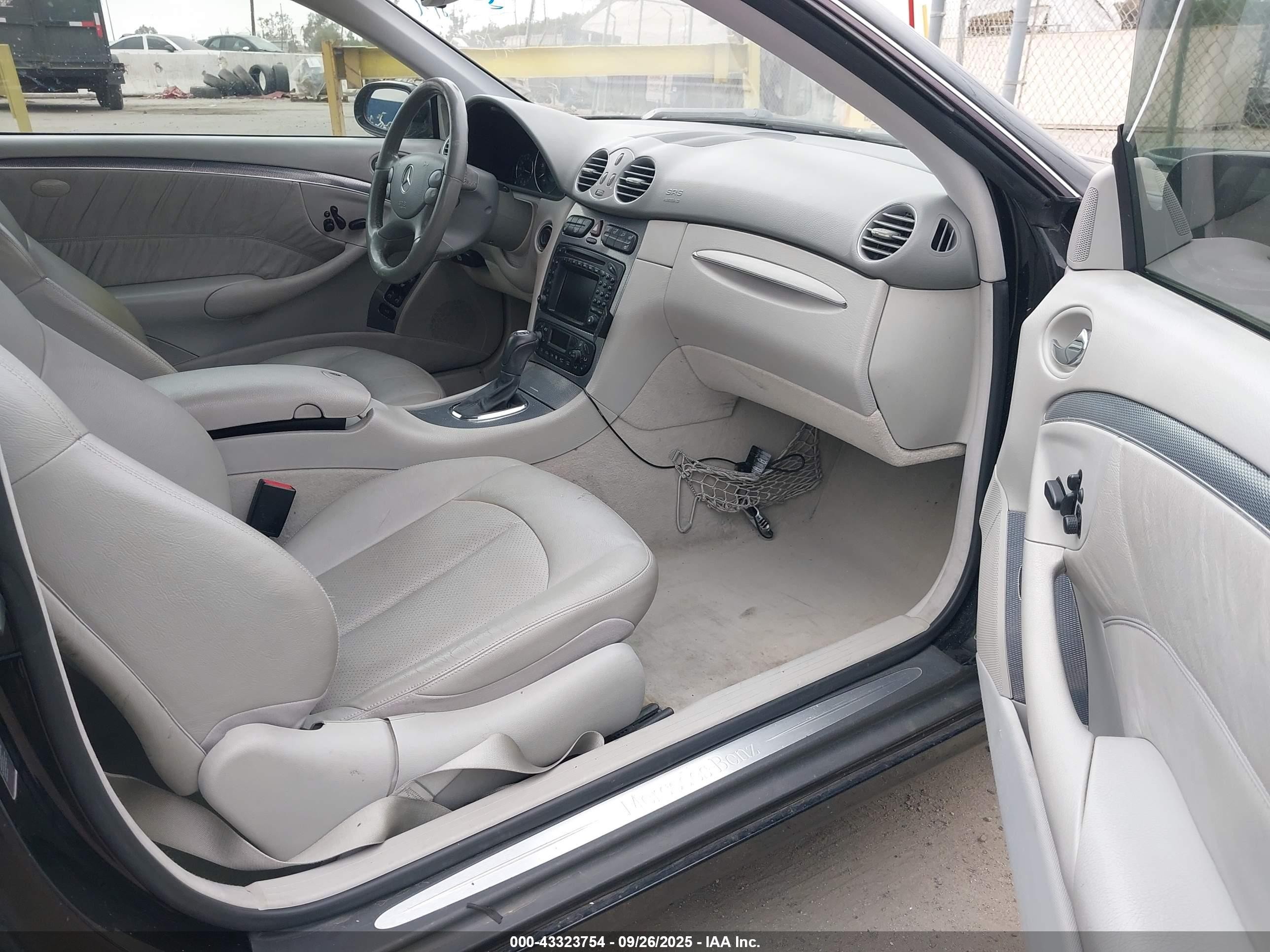 2003 Mercedes-benz Clk 320   Black vin: WDBTJ65J43F060295