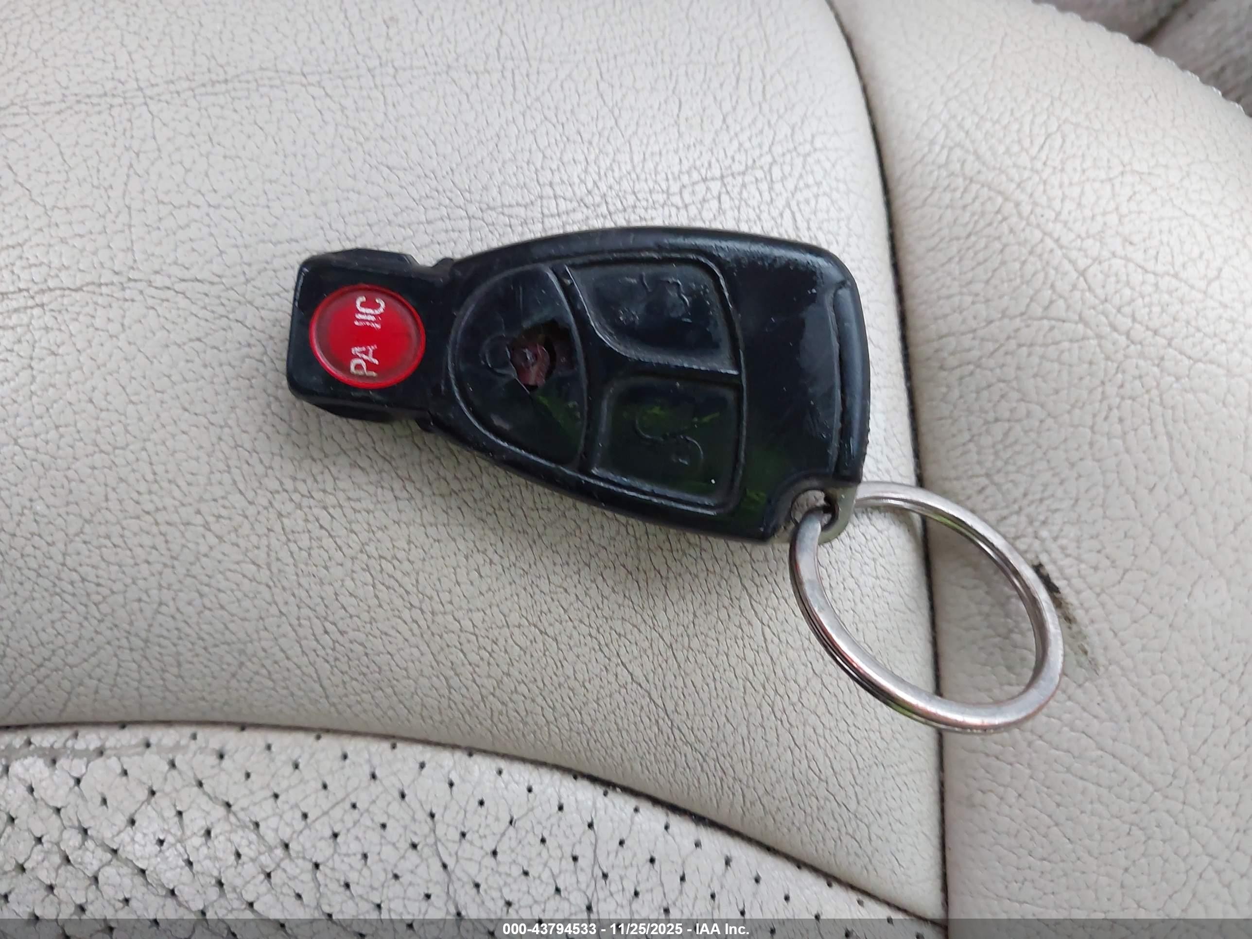 2004 Mercedes-benz Clk 320   Blue vin: WDBTJ65J44F092133