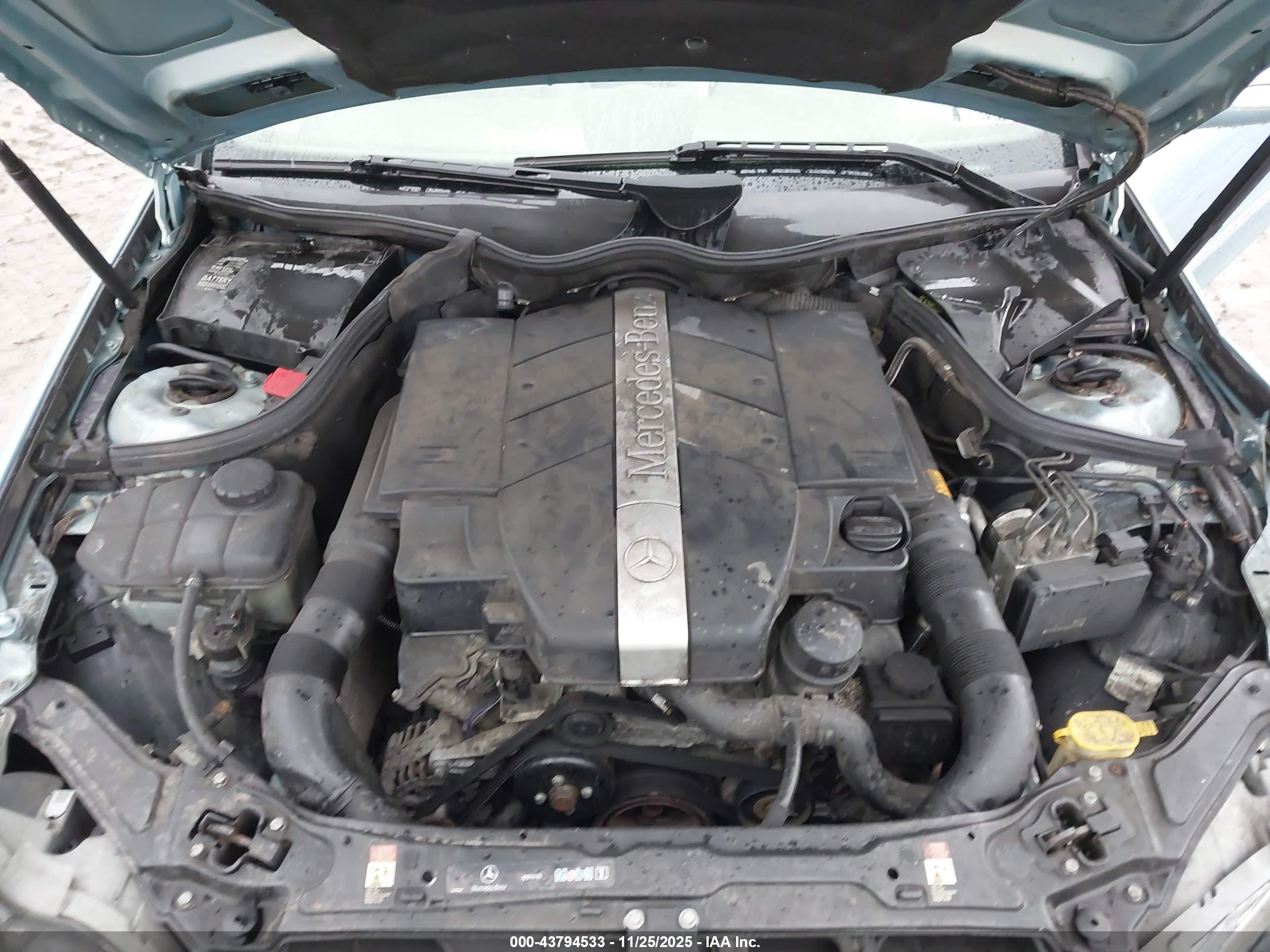 2004 Mercedes-benz Clk 320   Blue vin: WDBTJ65J44F092133