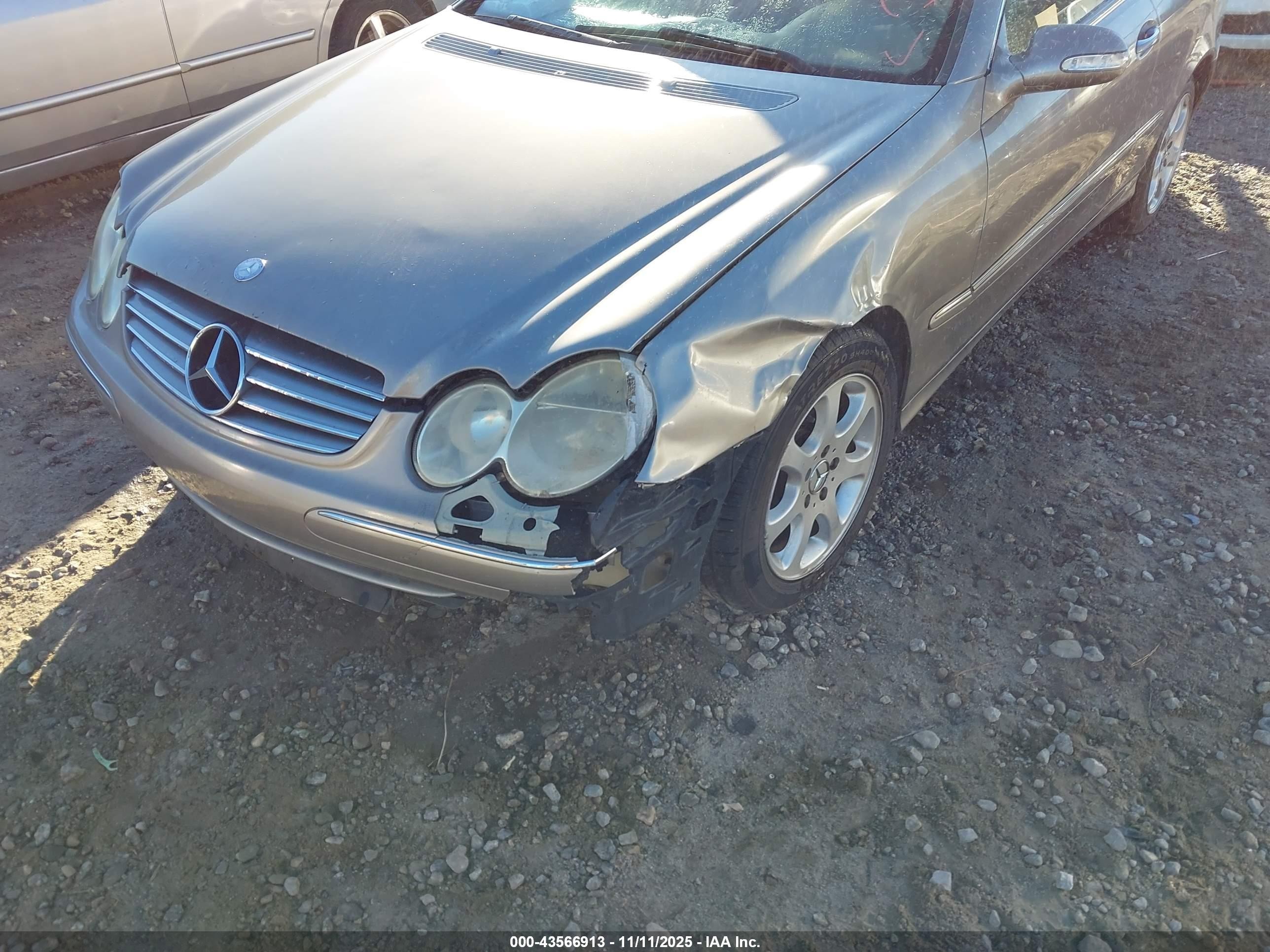 2004 Mercedes-benz Clk 320   Gold vin: WDBTJ65J44F101185