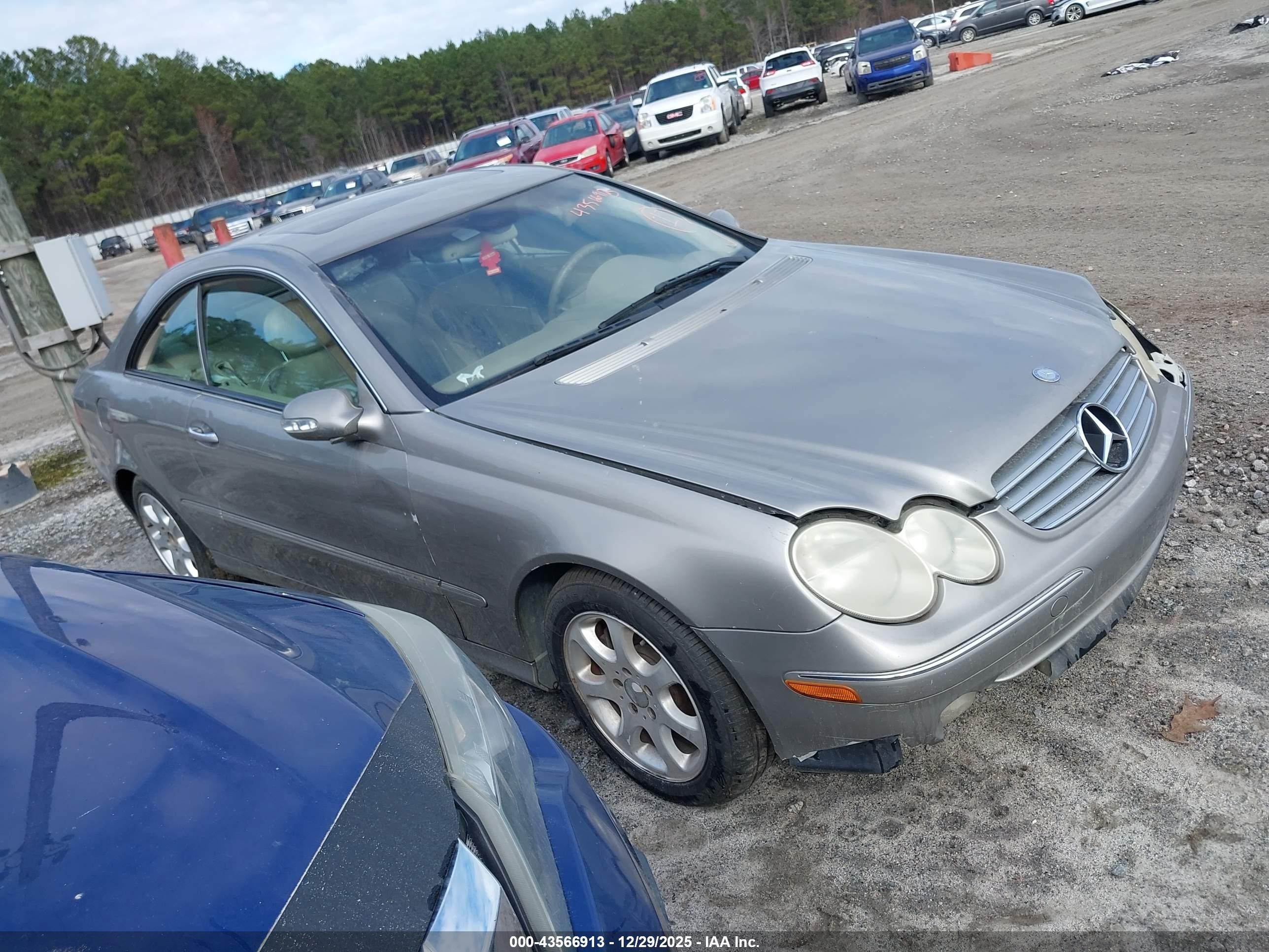 2004 Mercedes-benz Clk 320   Gold vin: WDBTJ65J44F101185