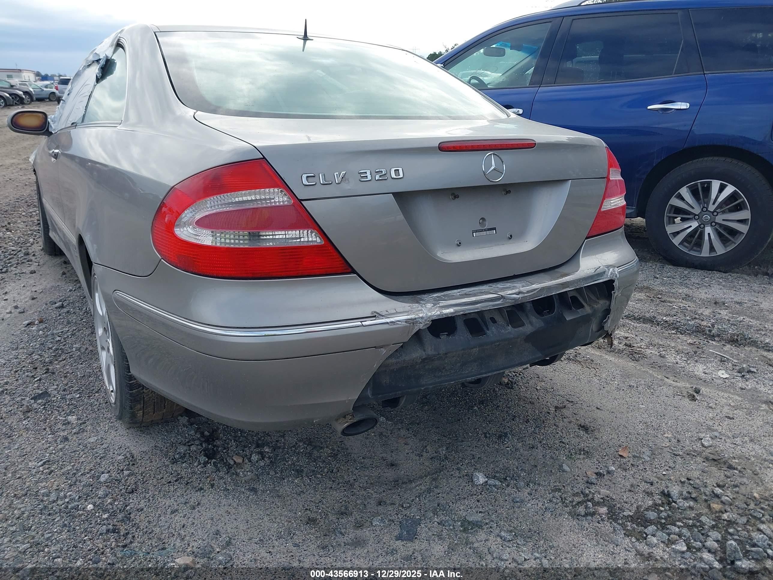 2004 Mercedes-benz Clk 320   Gold vin: WDBTJ65J44F101185