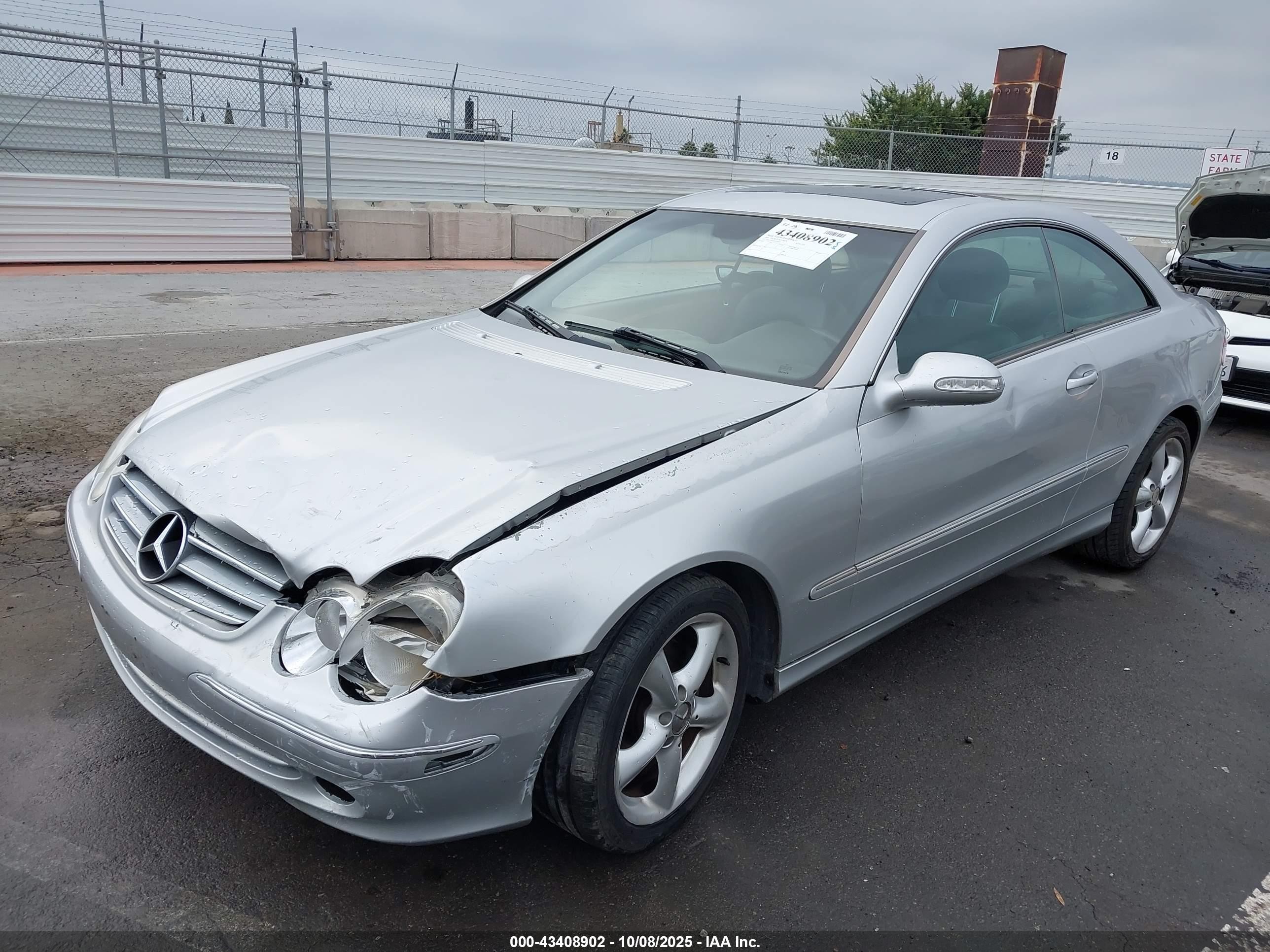 2005 Mercedes-benz Clk 320   Silver vin: WDBTJ65J55F149537