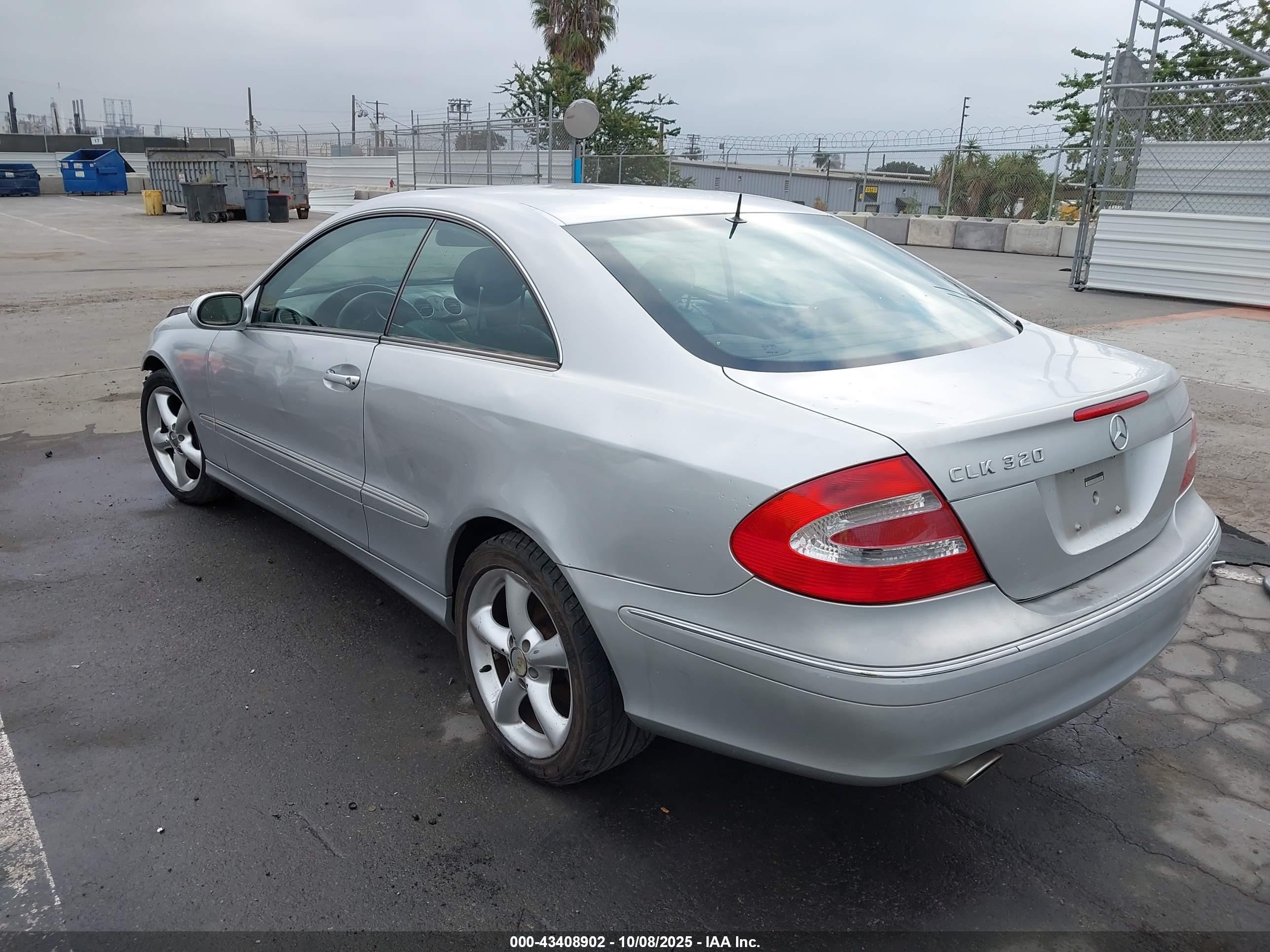 2005 Mercedes-benz Clk 320   Silver vin: WDBTJ65J55F149537