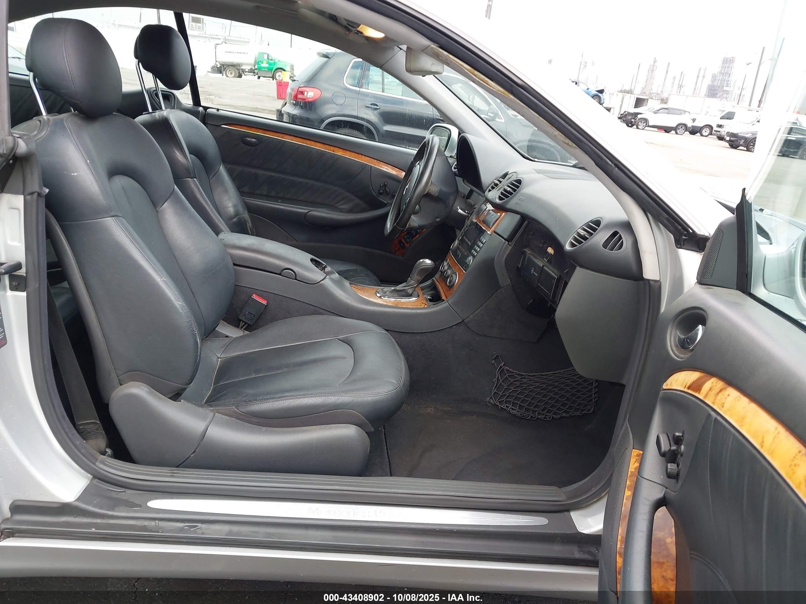 2005 Mercedes-benz Clk 320   Silver vin: WDBTJ65J55F149537