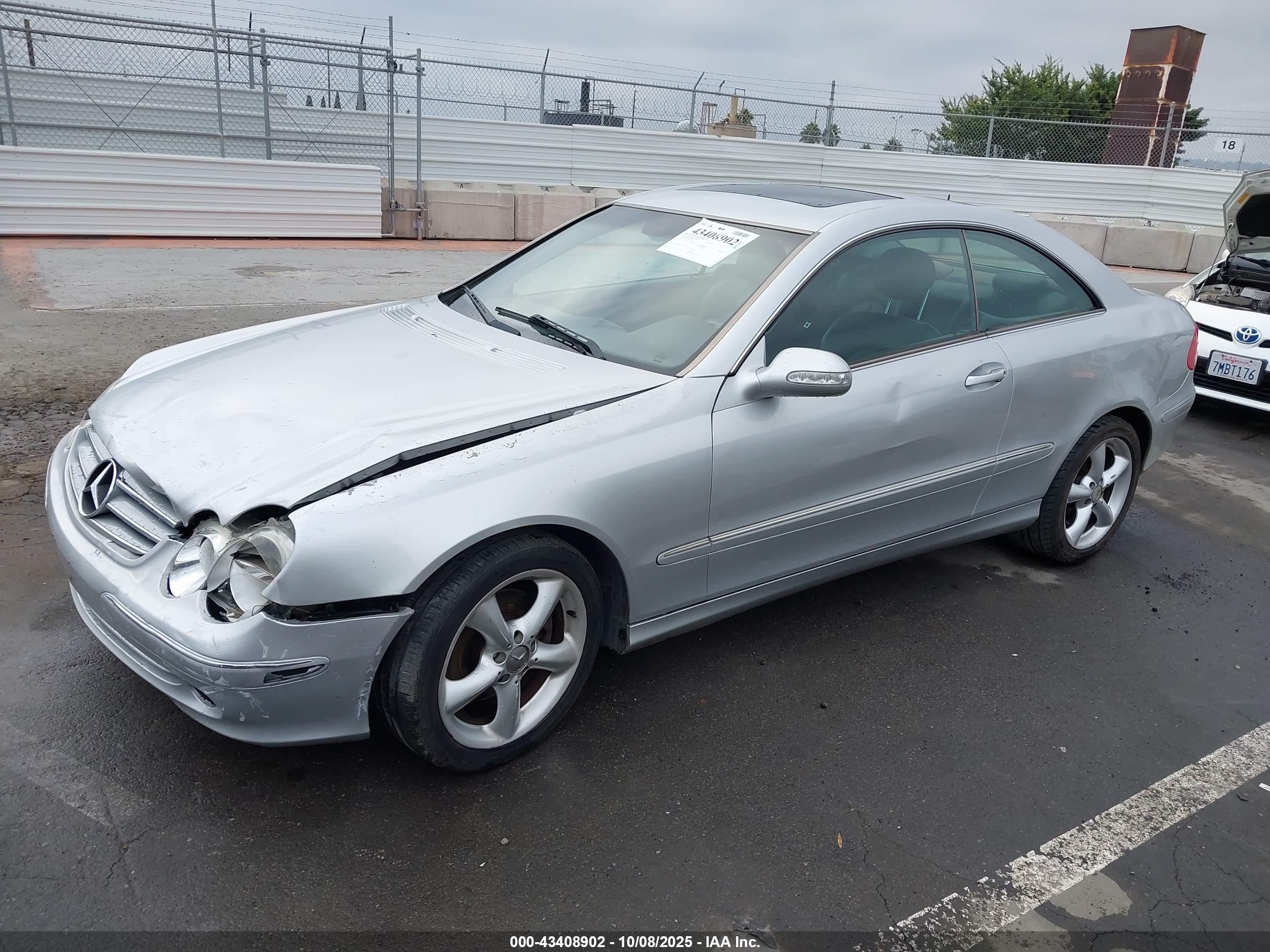 2005 Mercedes-benz Clk 320   Silver vin: WDBTJ65J55F149537