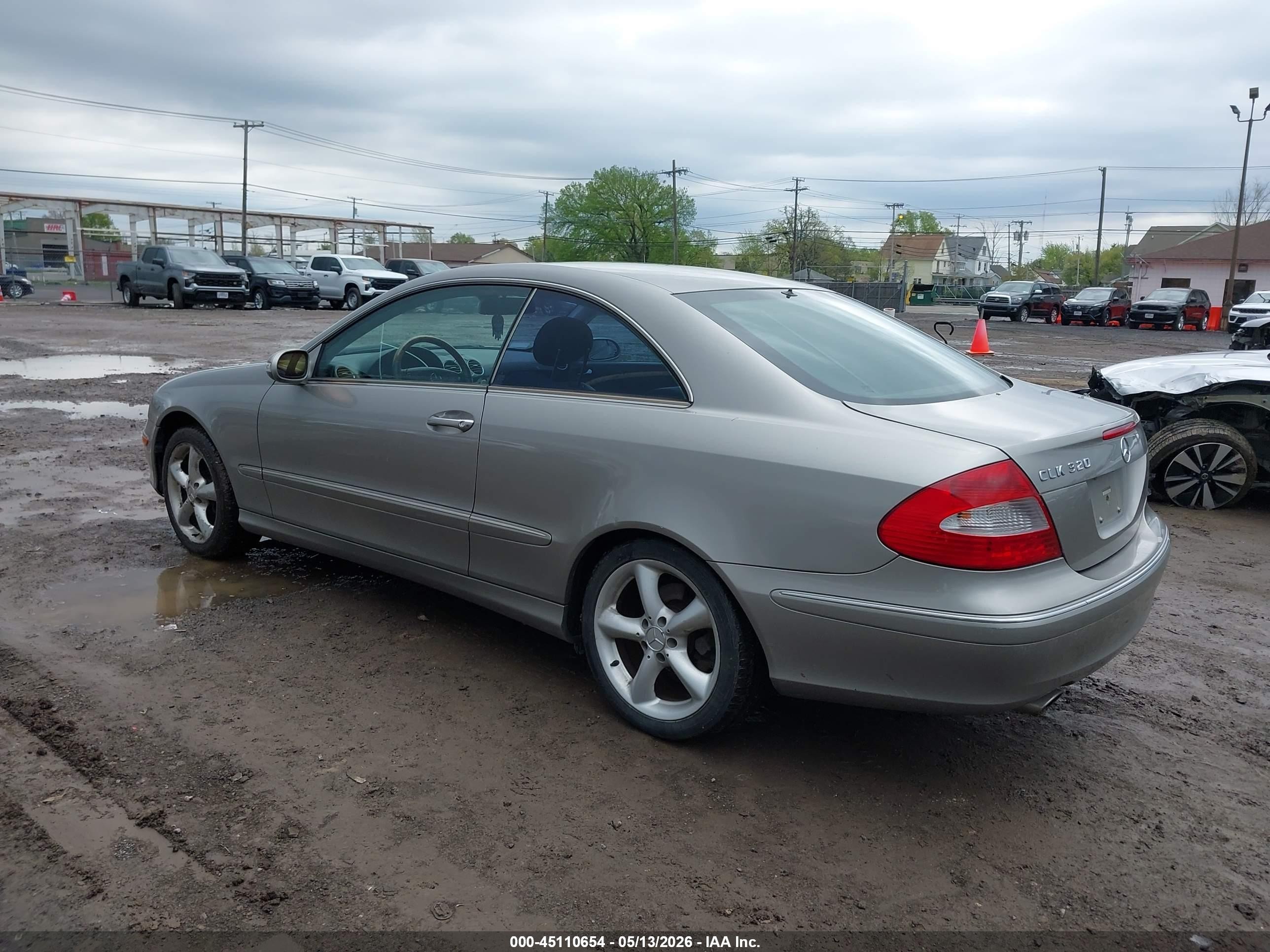 2005 Mercedes-benz Clk 320   Silver vin: WDBTJ65J55F153507