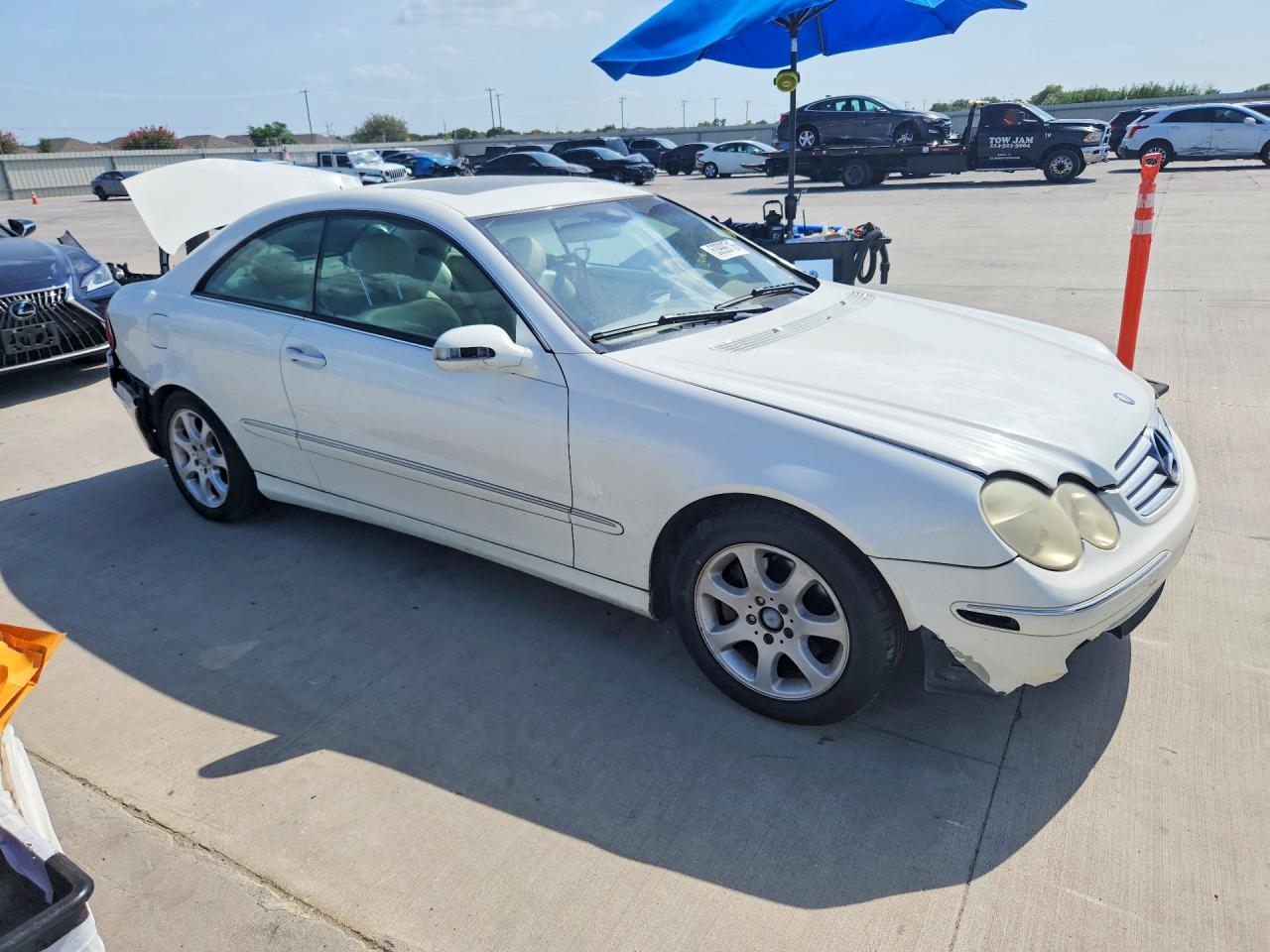 2004 Mercedes-benz Clk 320c White vin: WDBTJ65J64F104766