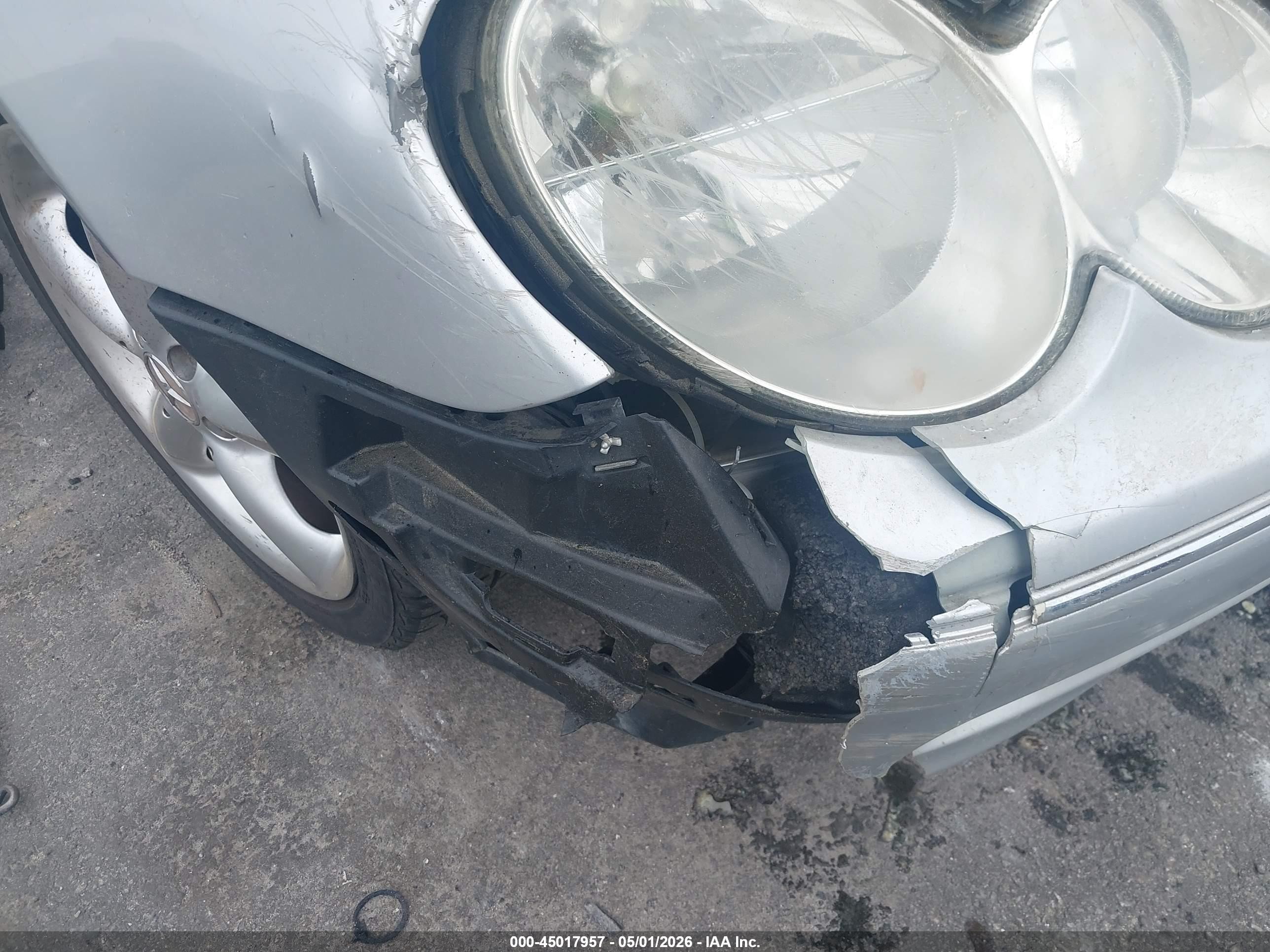 2004 Mercedes-benz Clk 320   Серебряный vin: WDBTJ65J64F109918