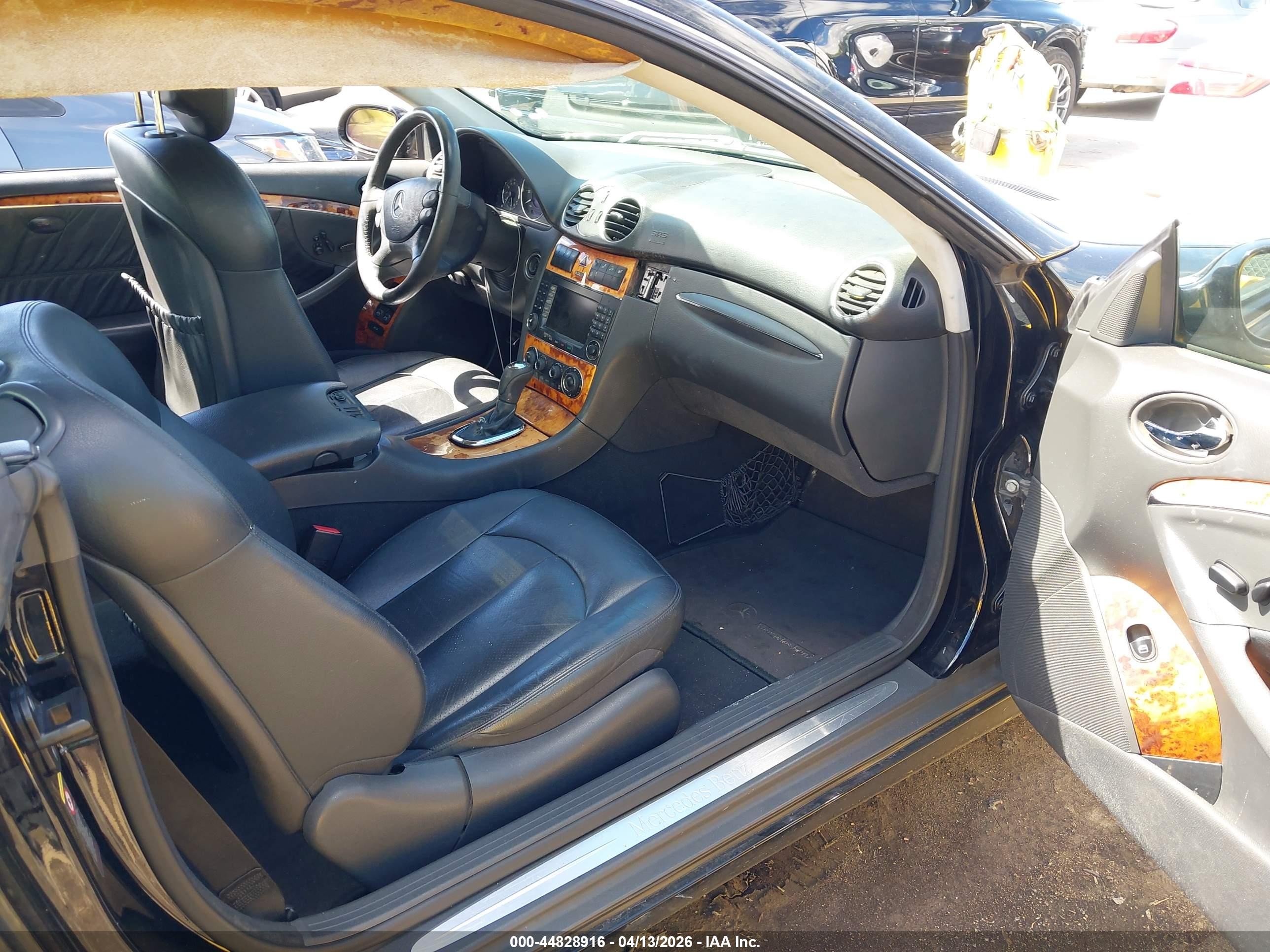 2005 Mercedes-benz Clk 320   Black vin: WDBTJ65J65F162085