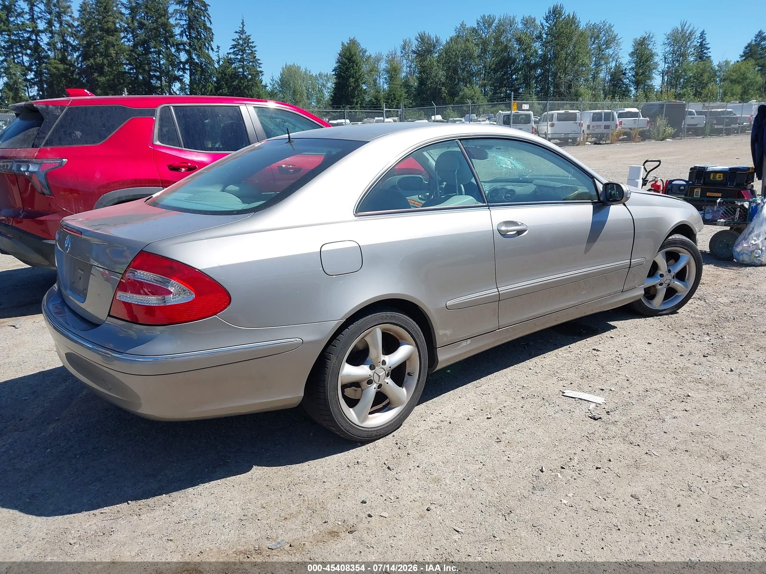 2005 Mercedes-benz Clk 320   Silver vin: WDBTJ65J65F165875