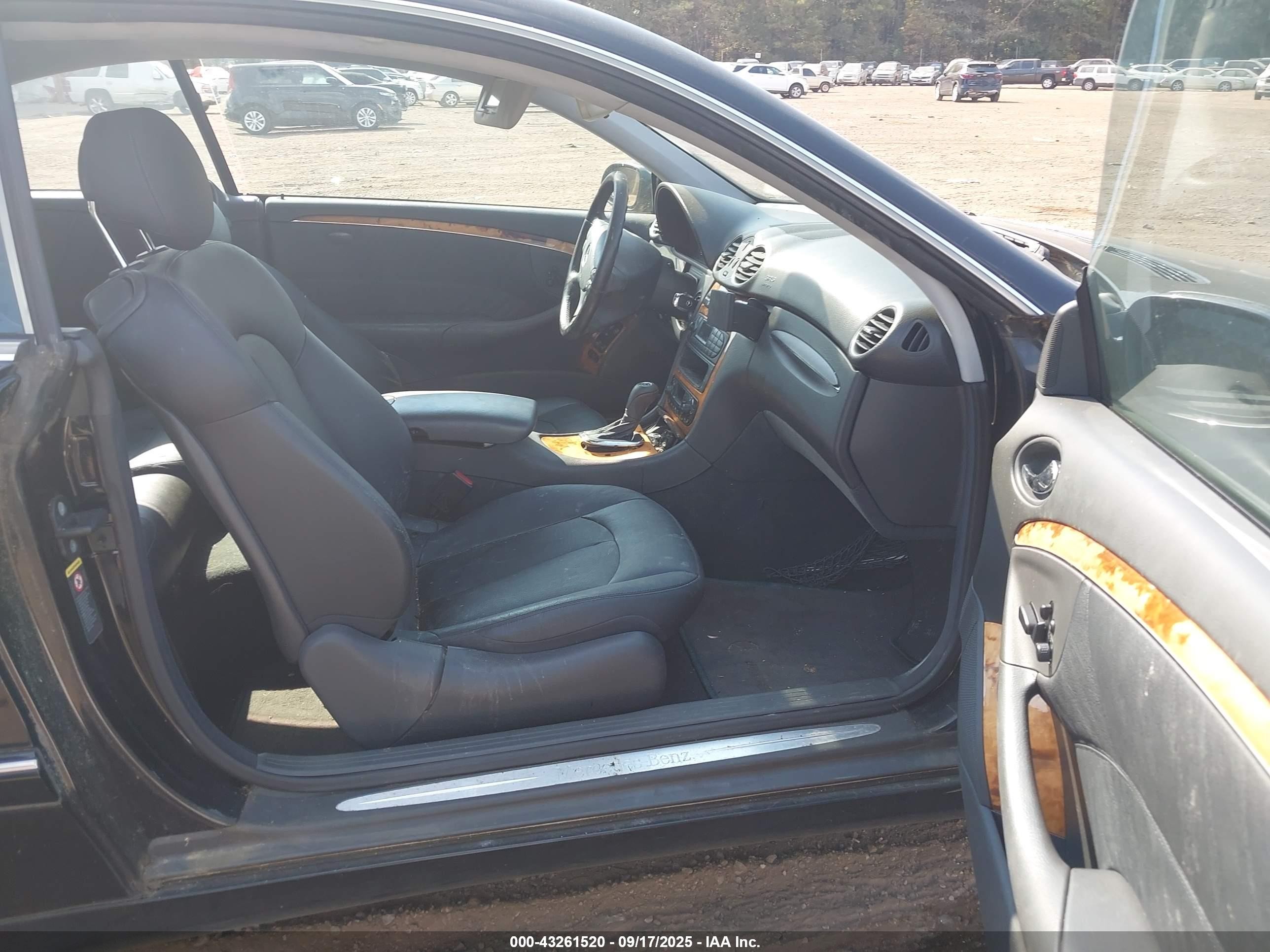 2004 Mercedes-benz Clk 320   Black vin: WDBTJ65J74F081711