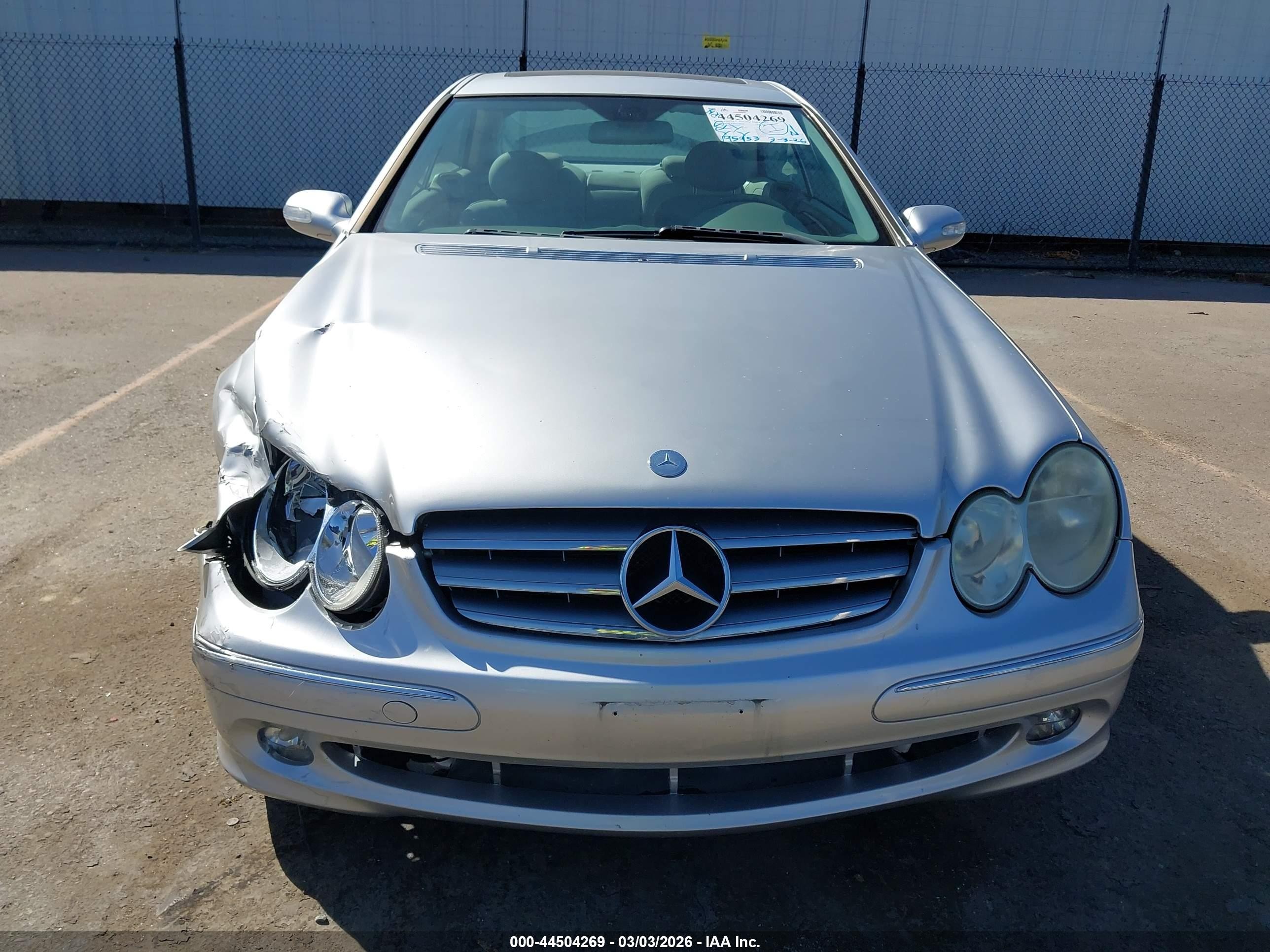 2005 Mercedes-benz Clk 320   Silver vin: WDBTJ65J75F125840