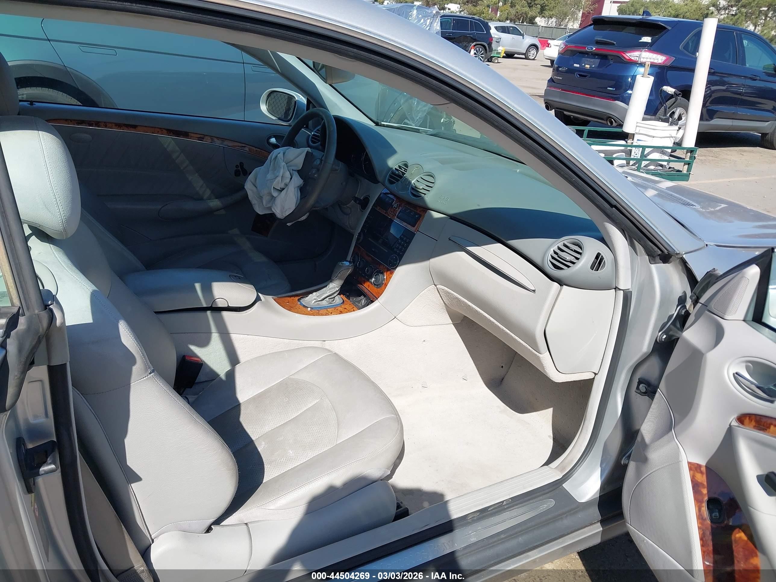 2005 Mercedes-benz Clk 320   Silver vin: WDBTJ65J75F125840