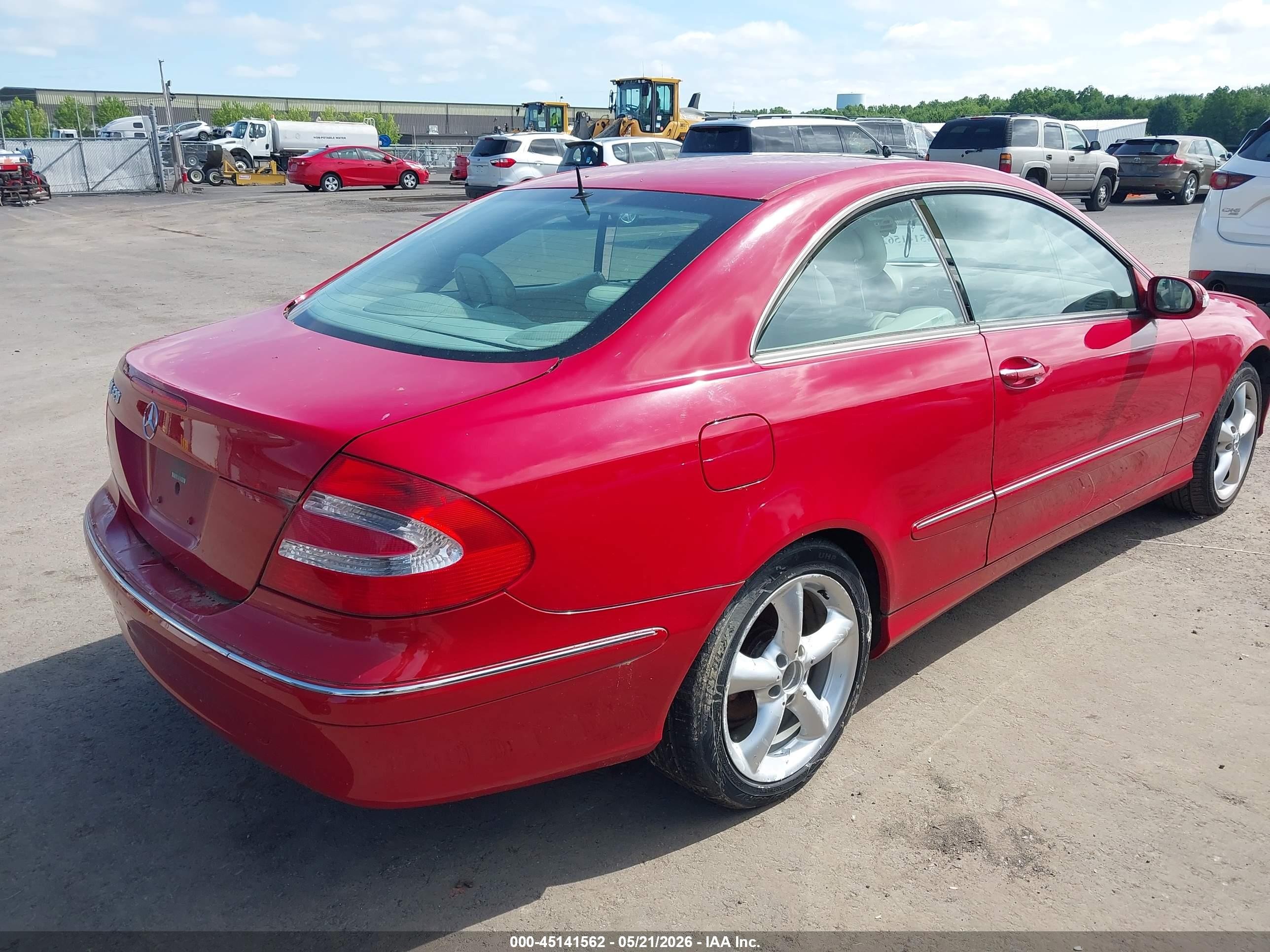 2005 Mercedes-benz Clk 320   Red vin: WDBTJ65J75F151841