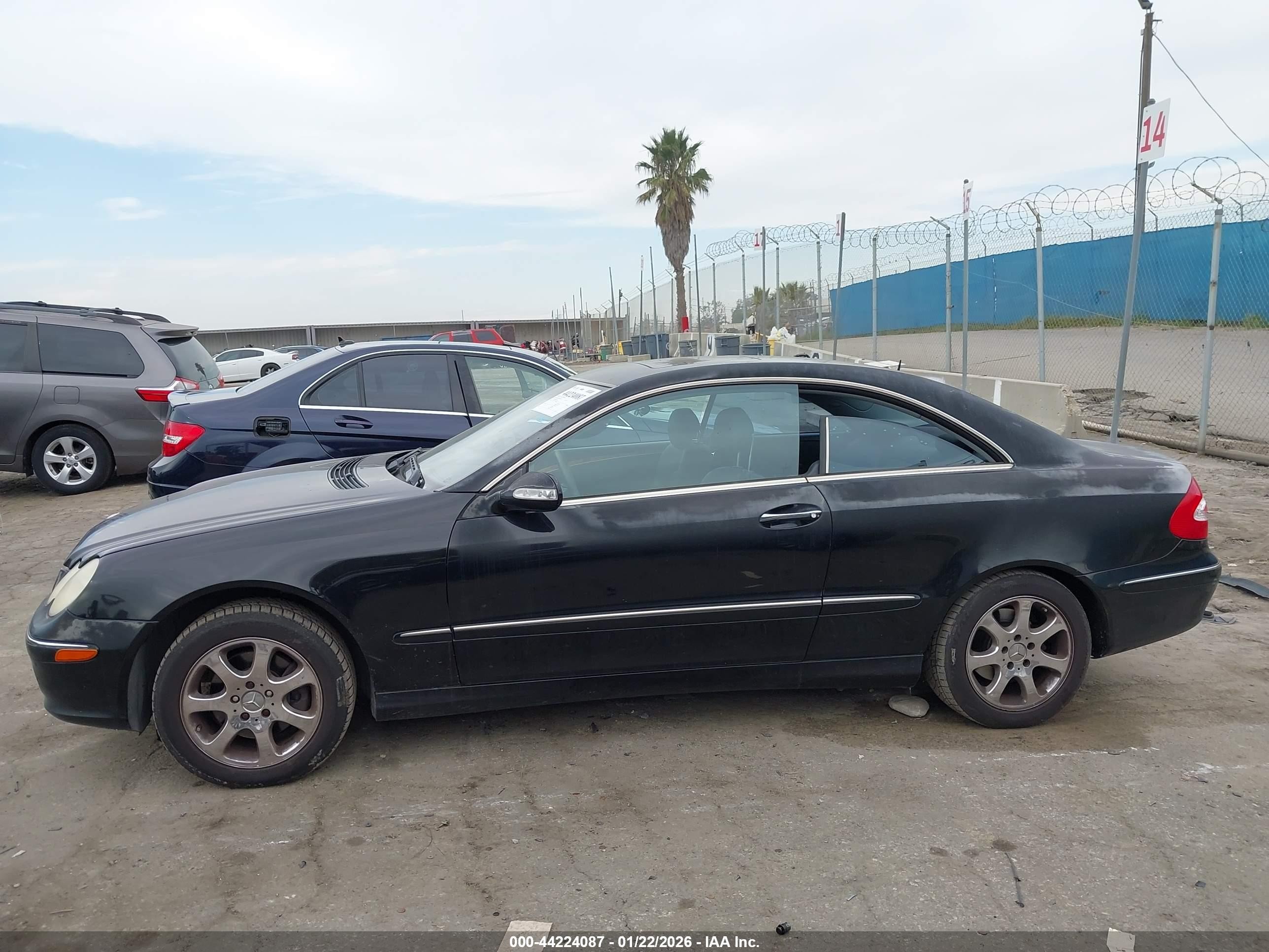 2004 Mercedes-benz Clk 320   Black vin: WDBTJ65J84F079384