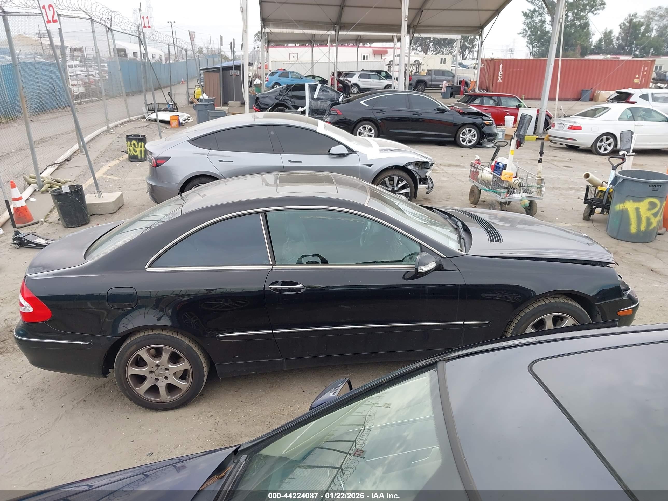 2004 Mercedes-benz Clk 320   Black vin: WDBTJ65J84F079384
