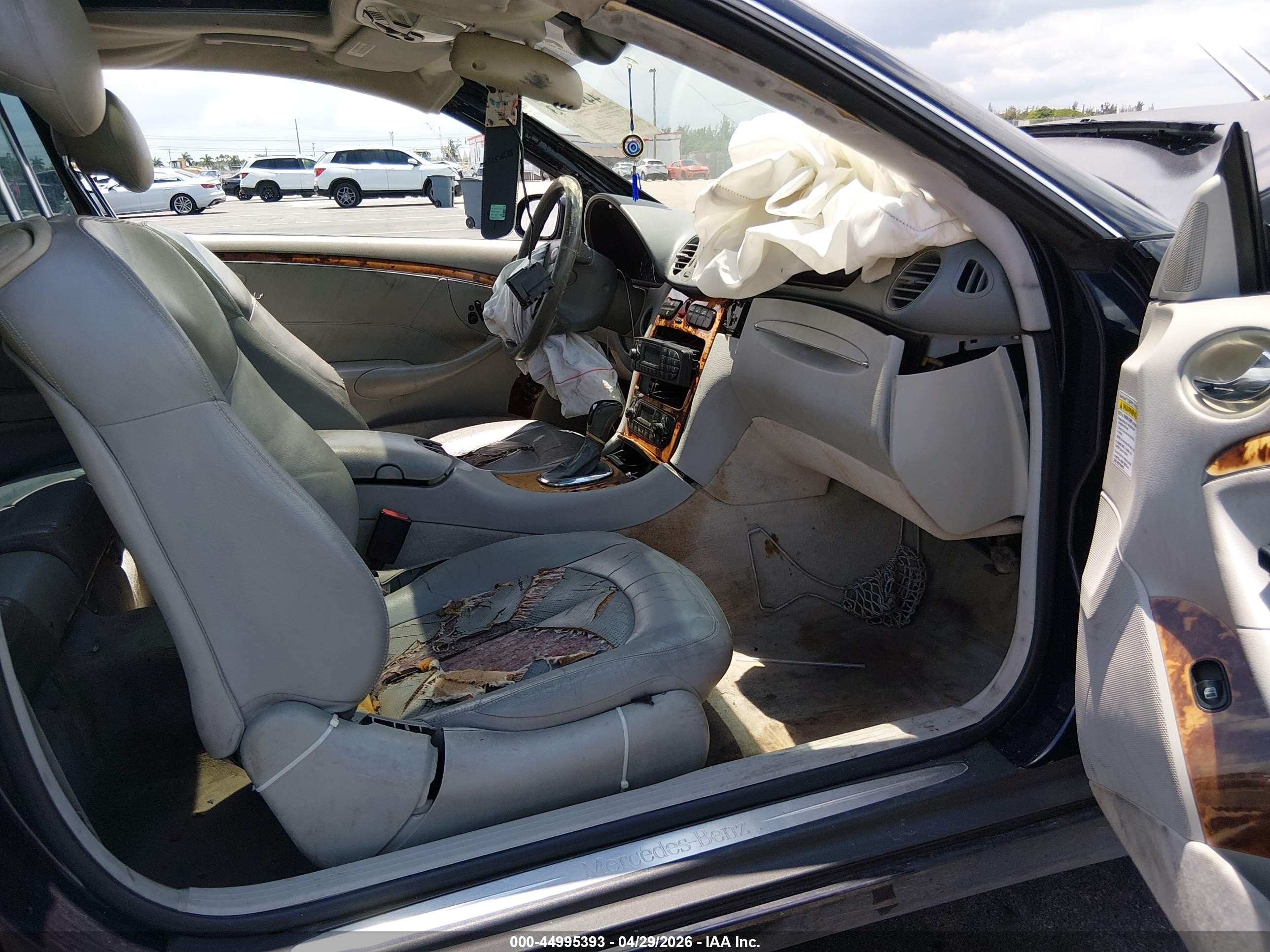 2003 Mercedes-benz Clk 320   Blue vin: WDBTJ65J93F042830