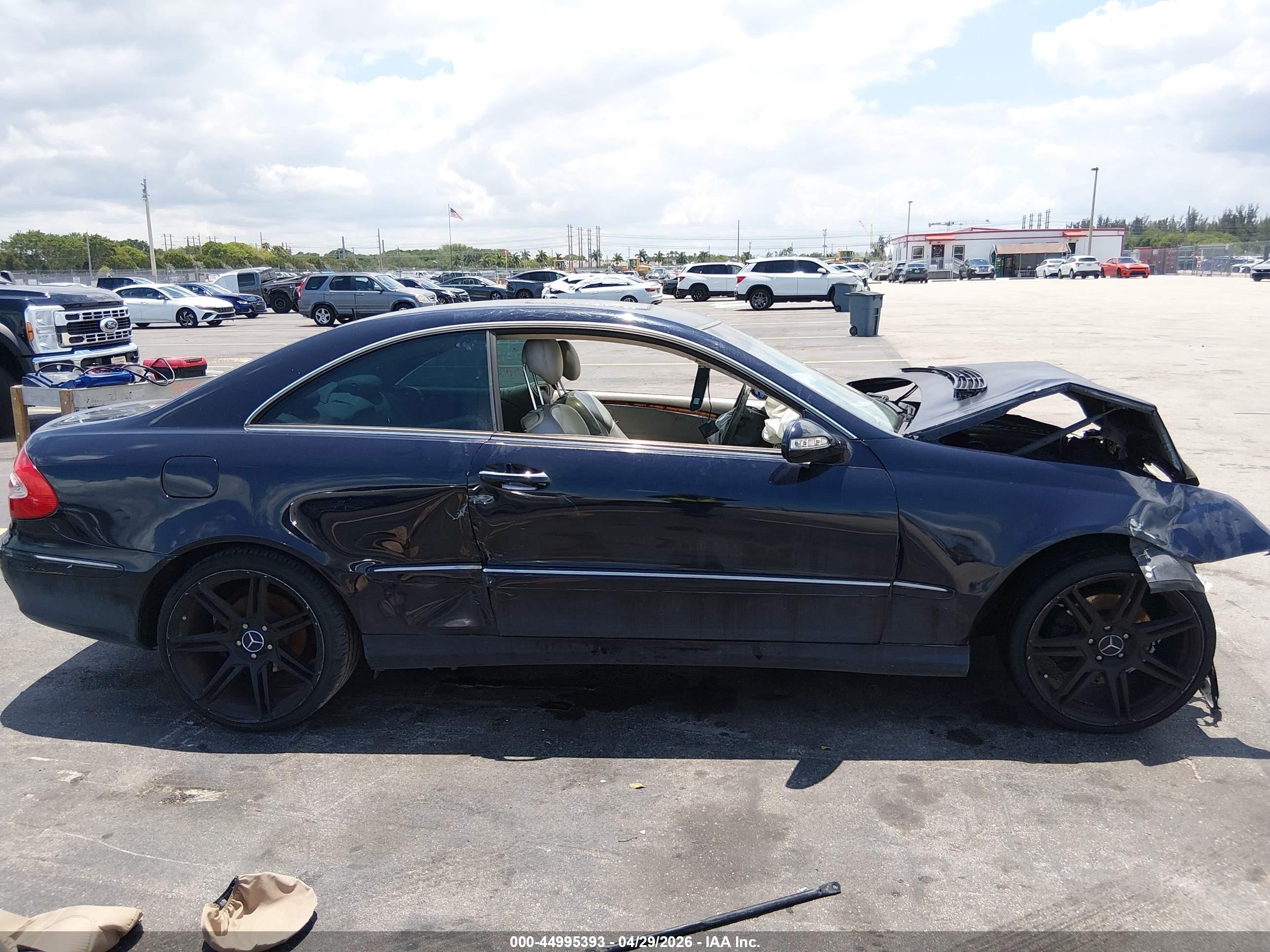 2003 Mercedes-benz Clk 320   Blue vin: WDBTJ65J93F042830