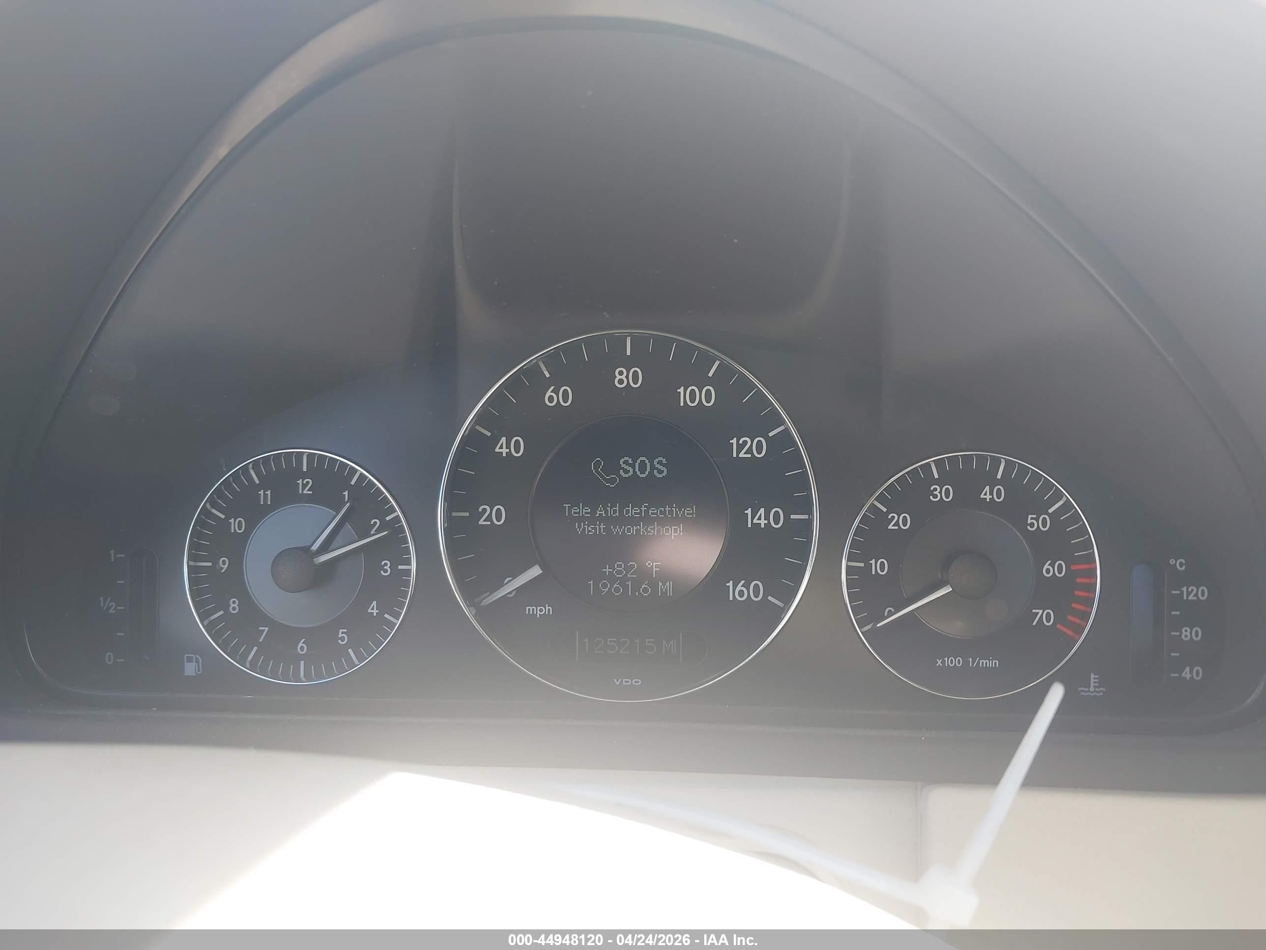 2004 Mercedes-benz Clk 320 Белый vin: WDBTJ65J94F095206