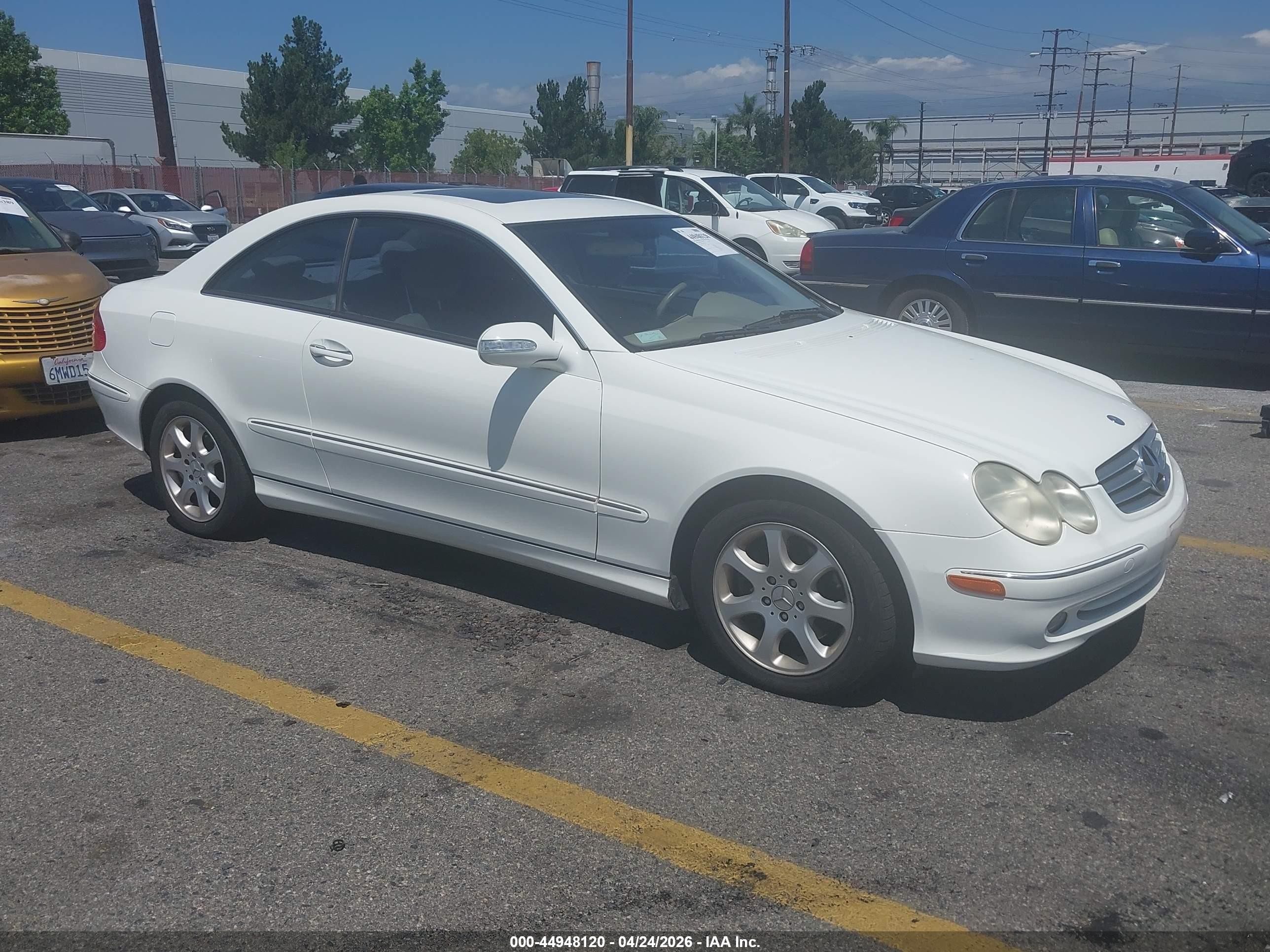 2004 Mercedes-benz Clk 320 Белый vin: WDBTJ65J94F095206