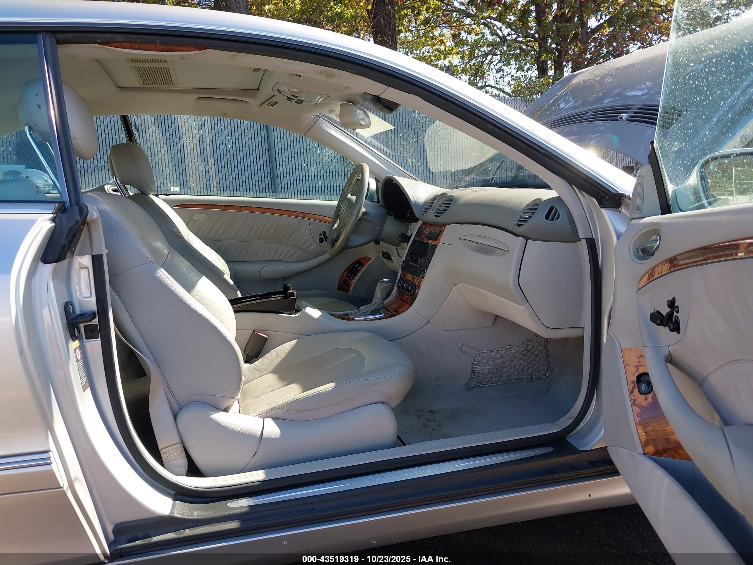 2005 Mercedes-benz Clk 320   Gray vin: WDBTJ65J95F126746