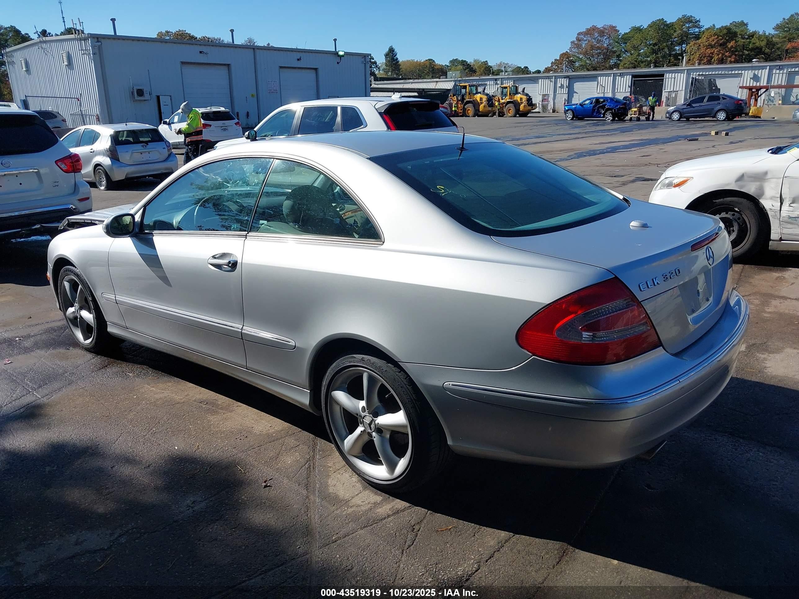2005 Mercedes-benz Clk 320   Gray vin: WDBTJ65J95F126746