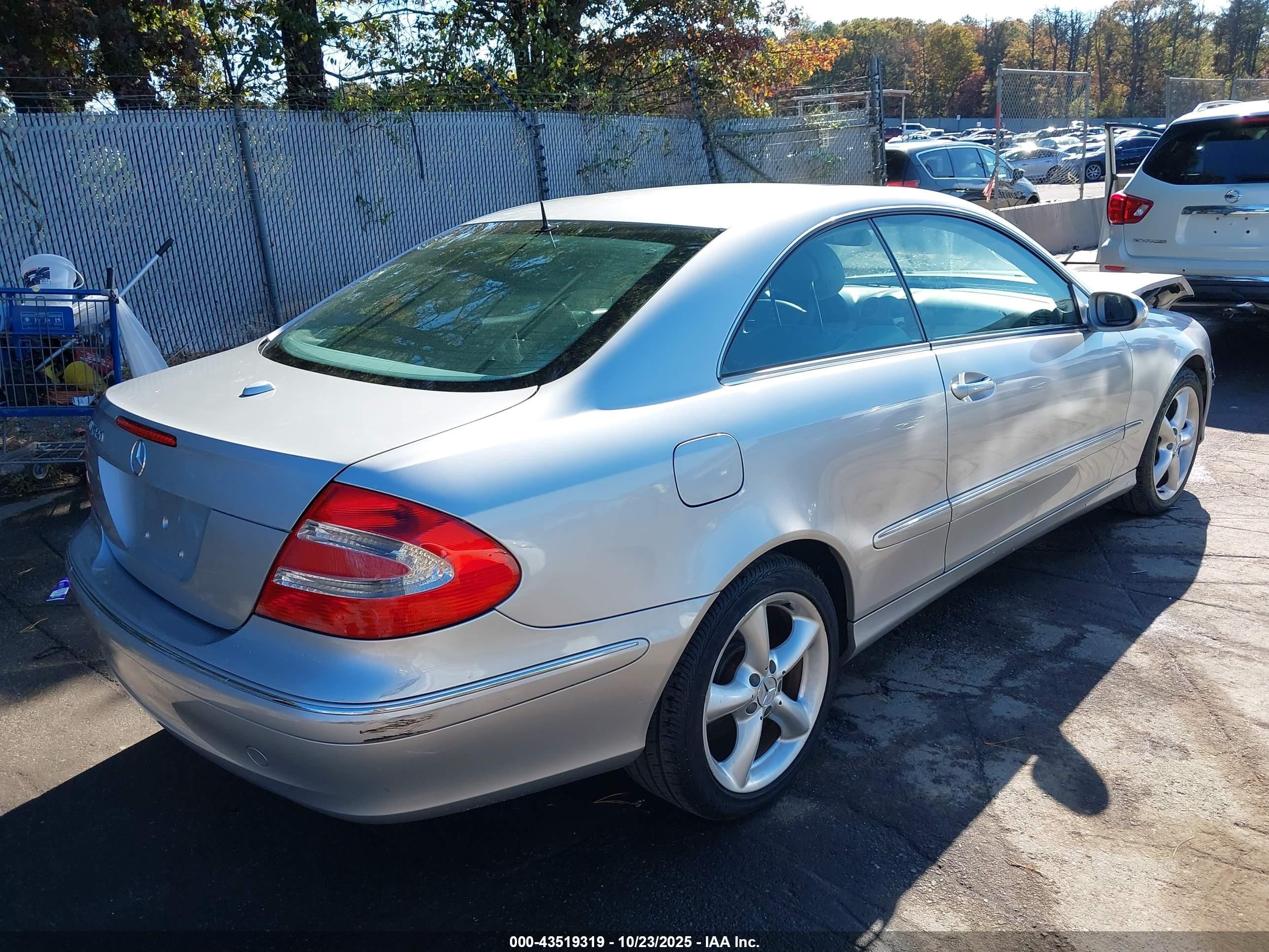 2005 Mercedes-benz Clk 320   Gray vin: WDBTJ65J95F126746