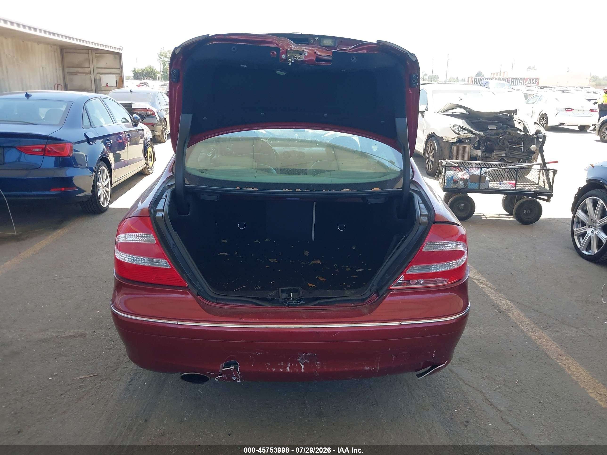 2005 Mercedes-benz Clk 320 Burgundy vin: WDBTJ65J95F167104