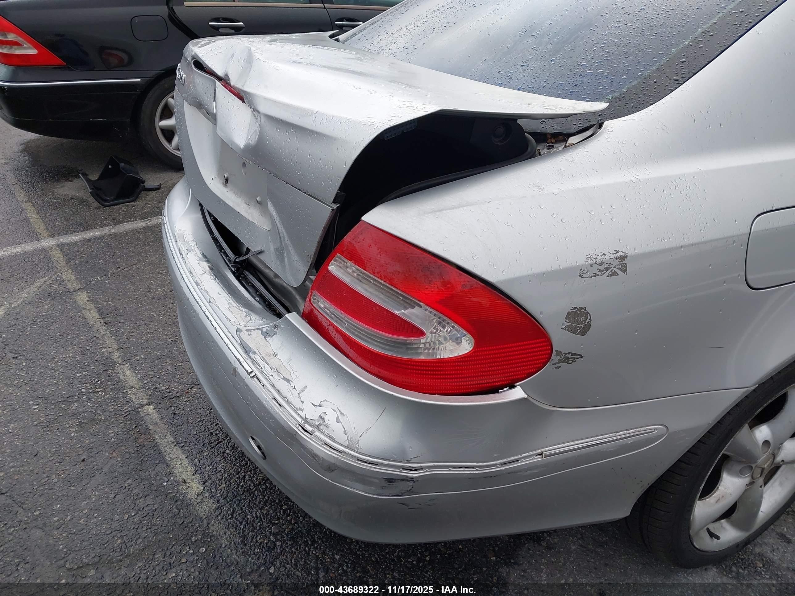 2005 Mercedes-benz Clk 320c Серебряный vin: WDBTJ65JX5F139957