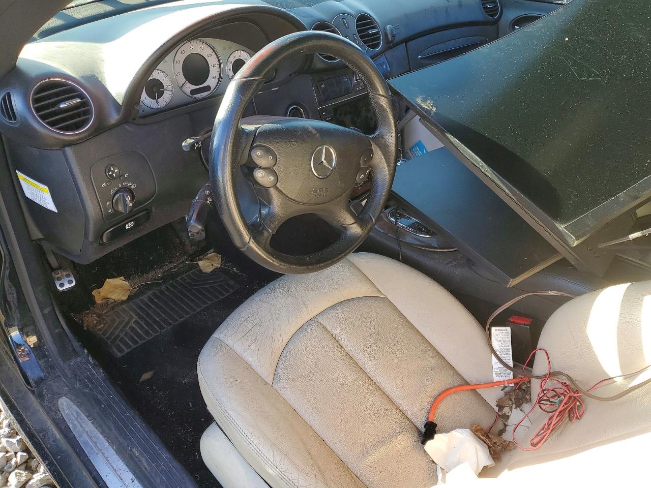2007 Mercedes-benz Clk 550 Черный vin: WDBTJ72H27F215066