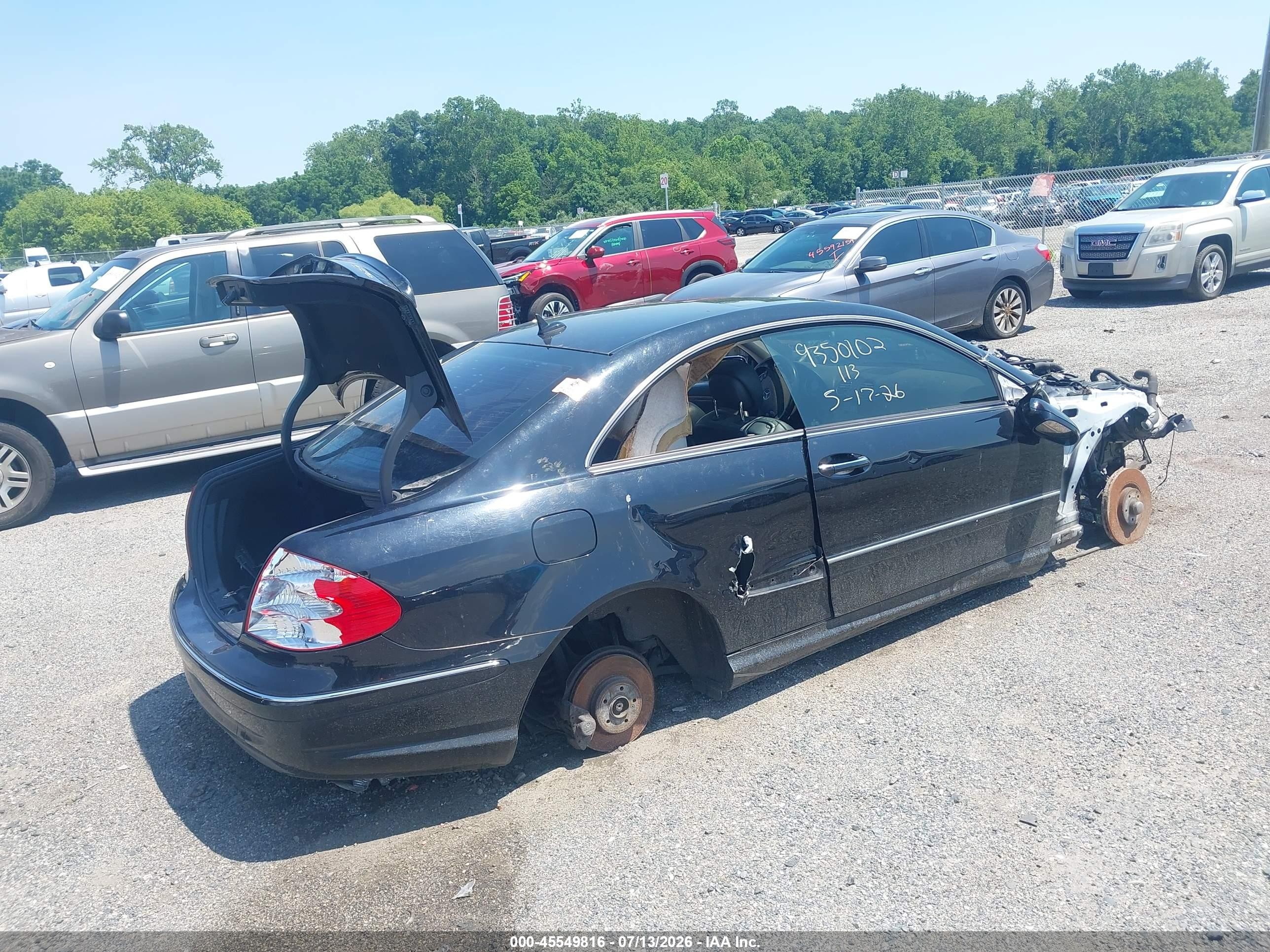 2007 Mercedes-benz Clk 550   Black vin: WDBTJ72H47F214291